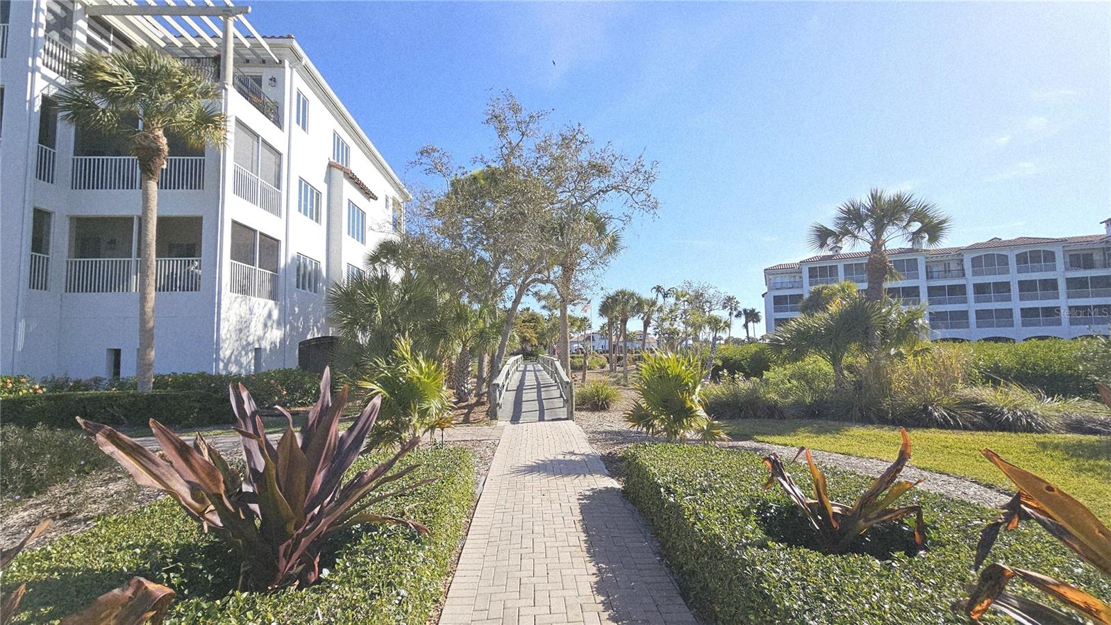 Listing photo id 66 for 11220 Hacienda Del Mar Boulevard 204