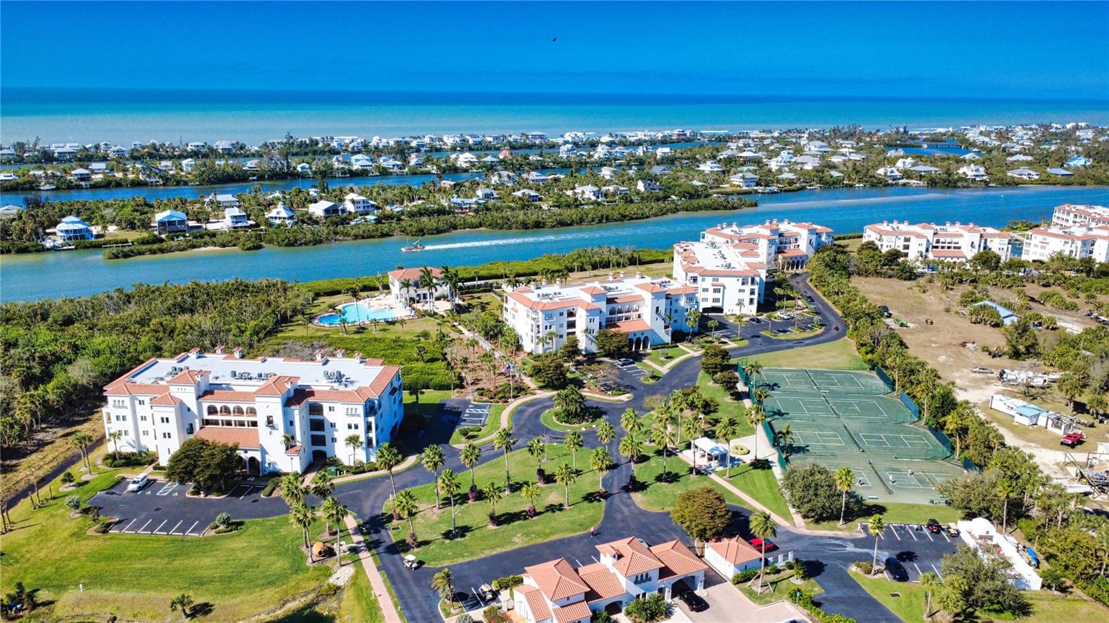 Listing photo id 73 for 11220 Hacienda Del Mar Boulevard 204