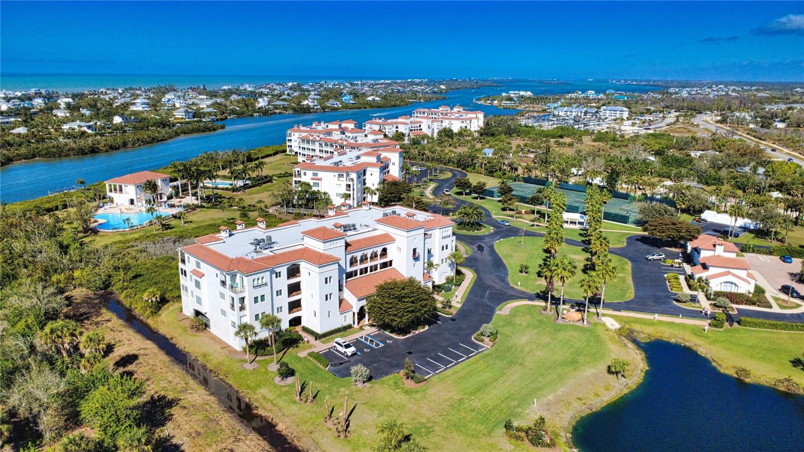 Listing photo id 81 for 11220 Hacienda Del Mar Boulevard 204