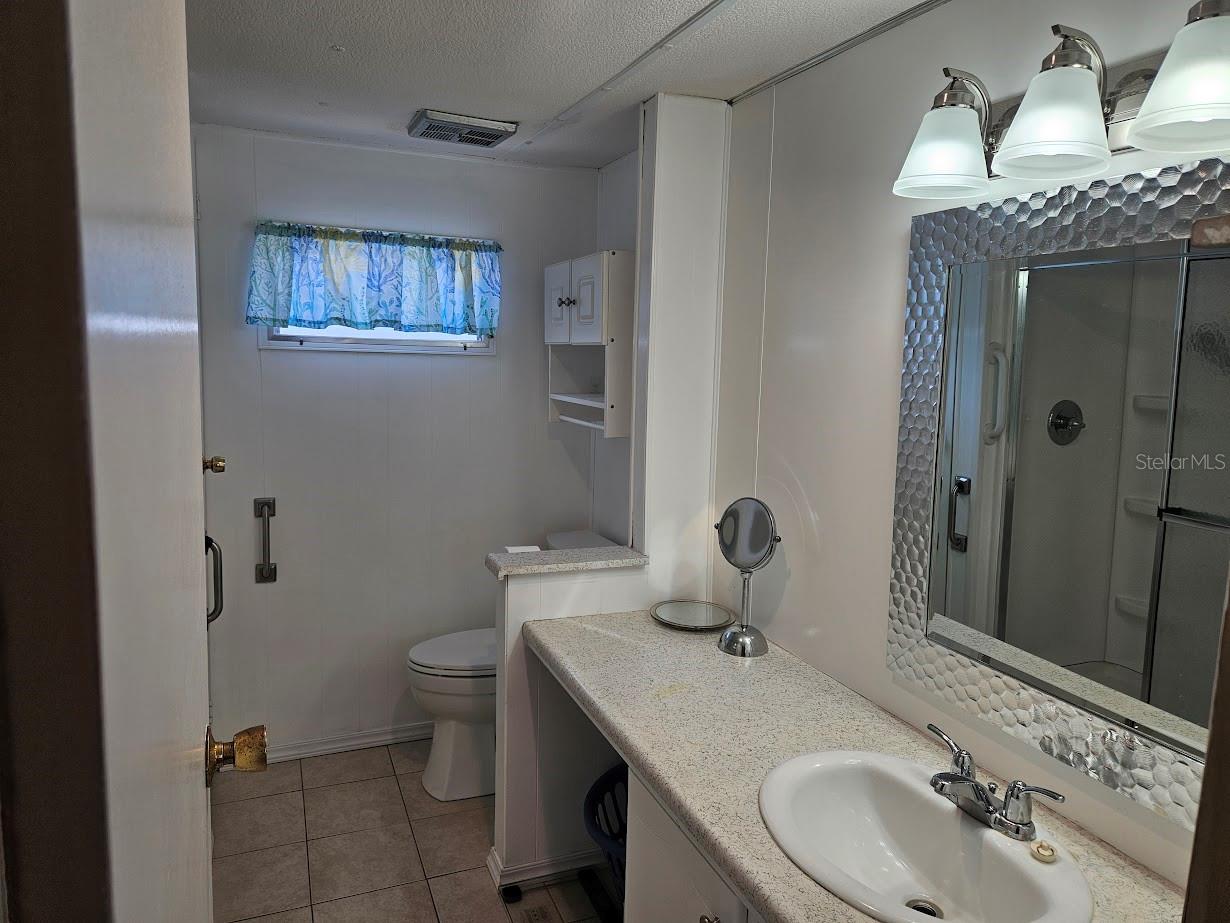 Image 16 of 52 For 1800 Englewood Road 35