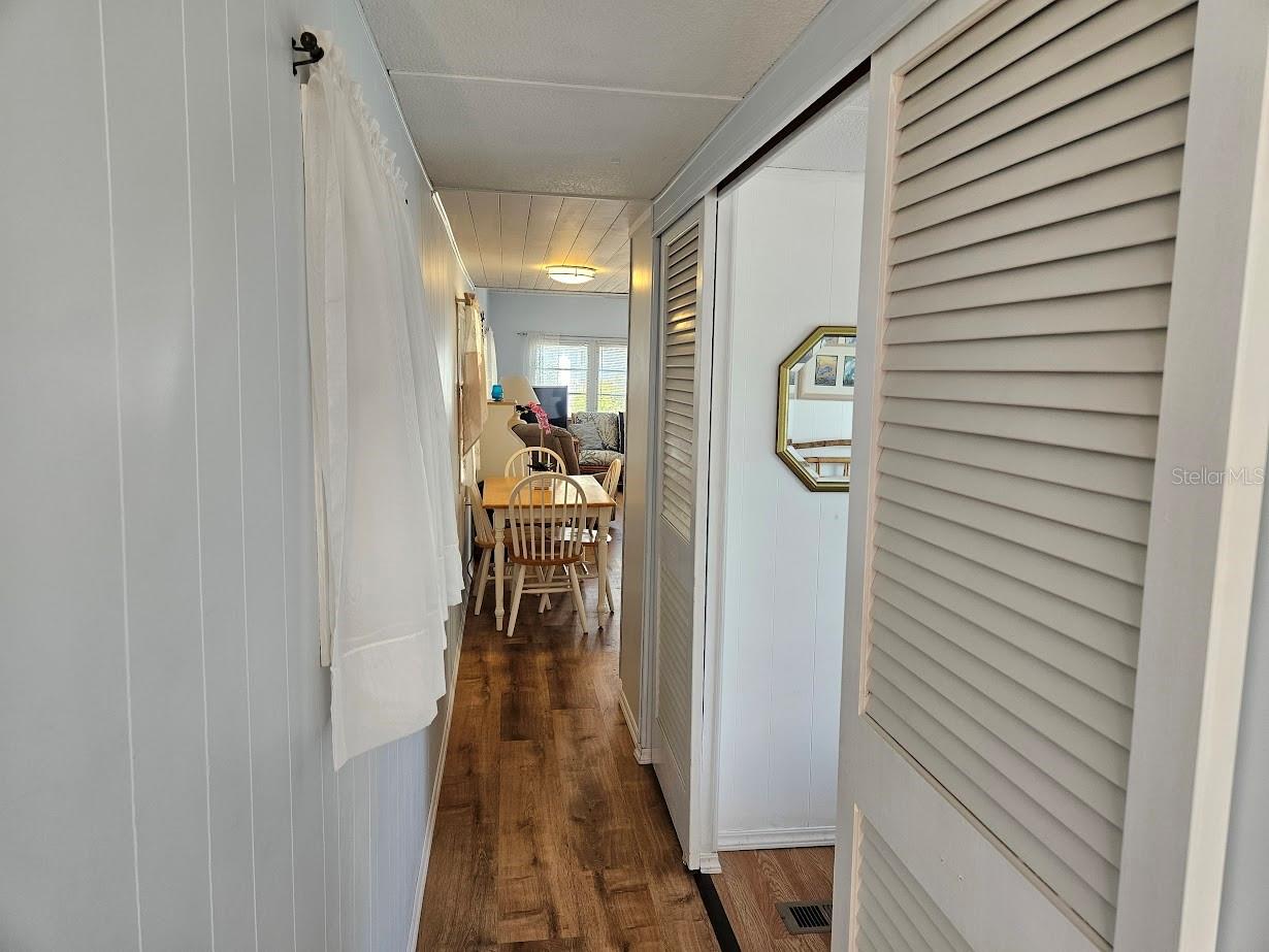 Image 23 of 52 For 1800 Englewood Road 35