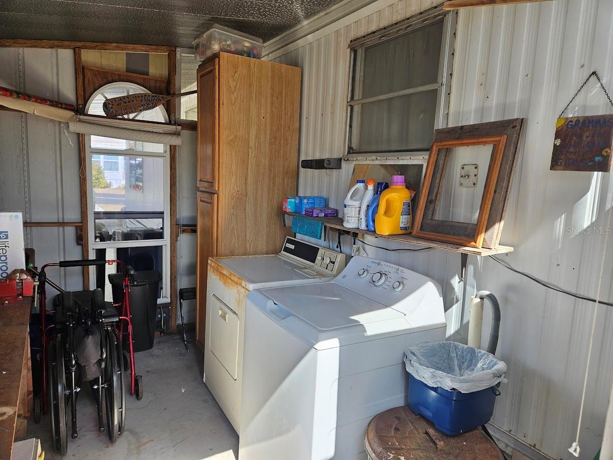 Image 27 of 52 For 1800 Englewood Road 35