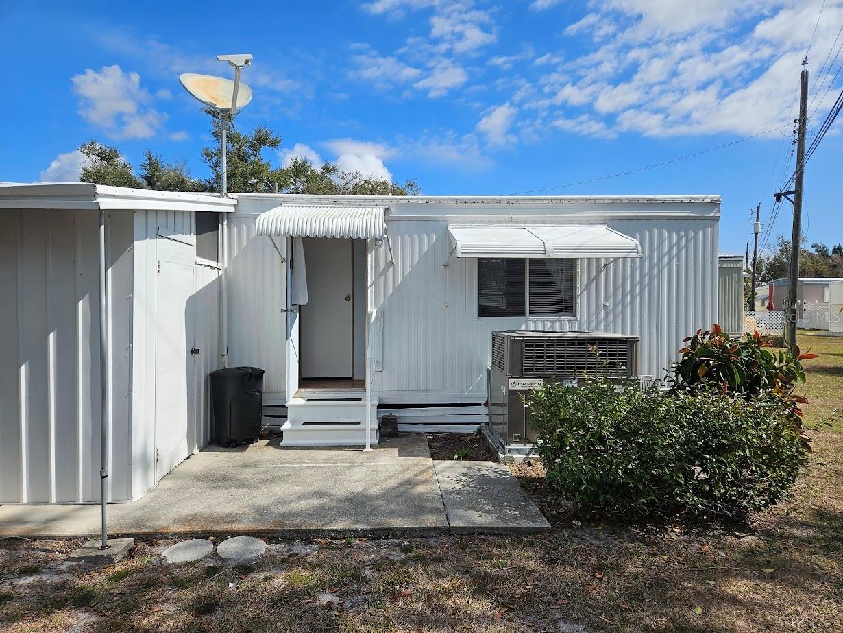 Image 29 of 52 For 1800 Englewood Road 35