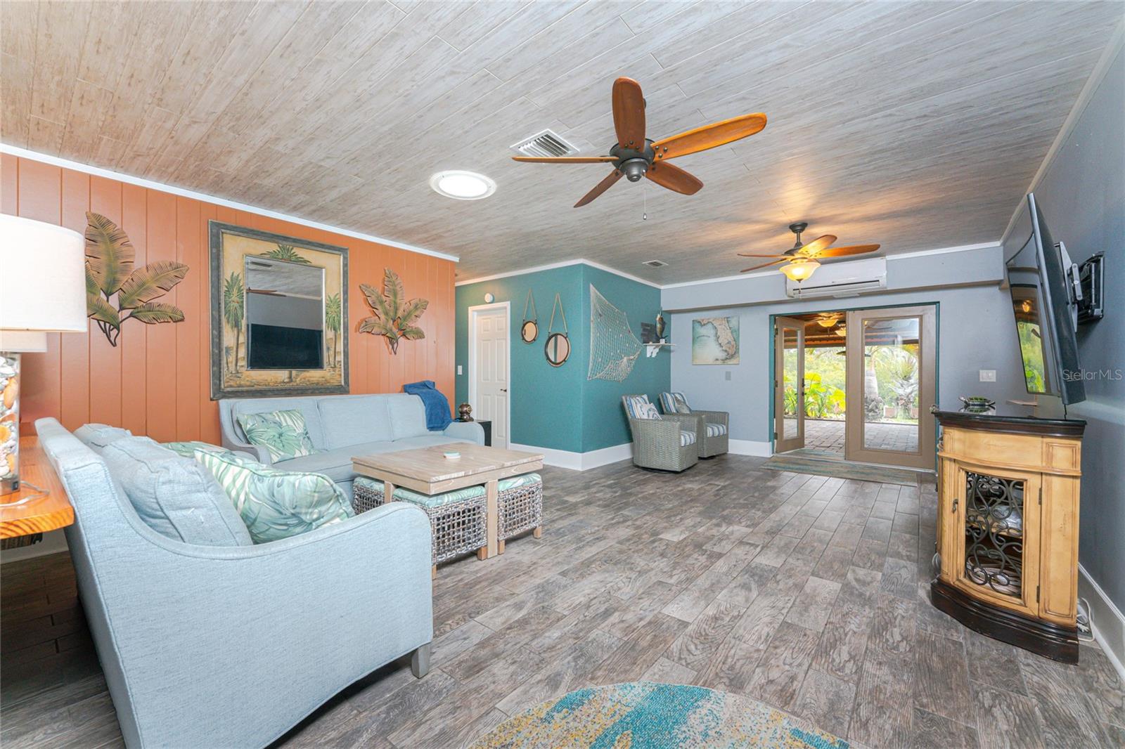 Image 11 of 61 For 2186 Oyster Creek Drive