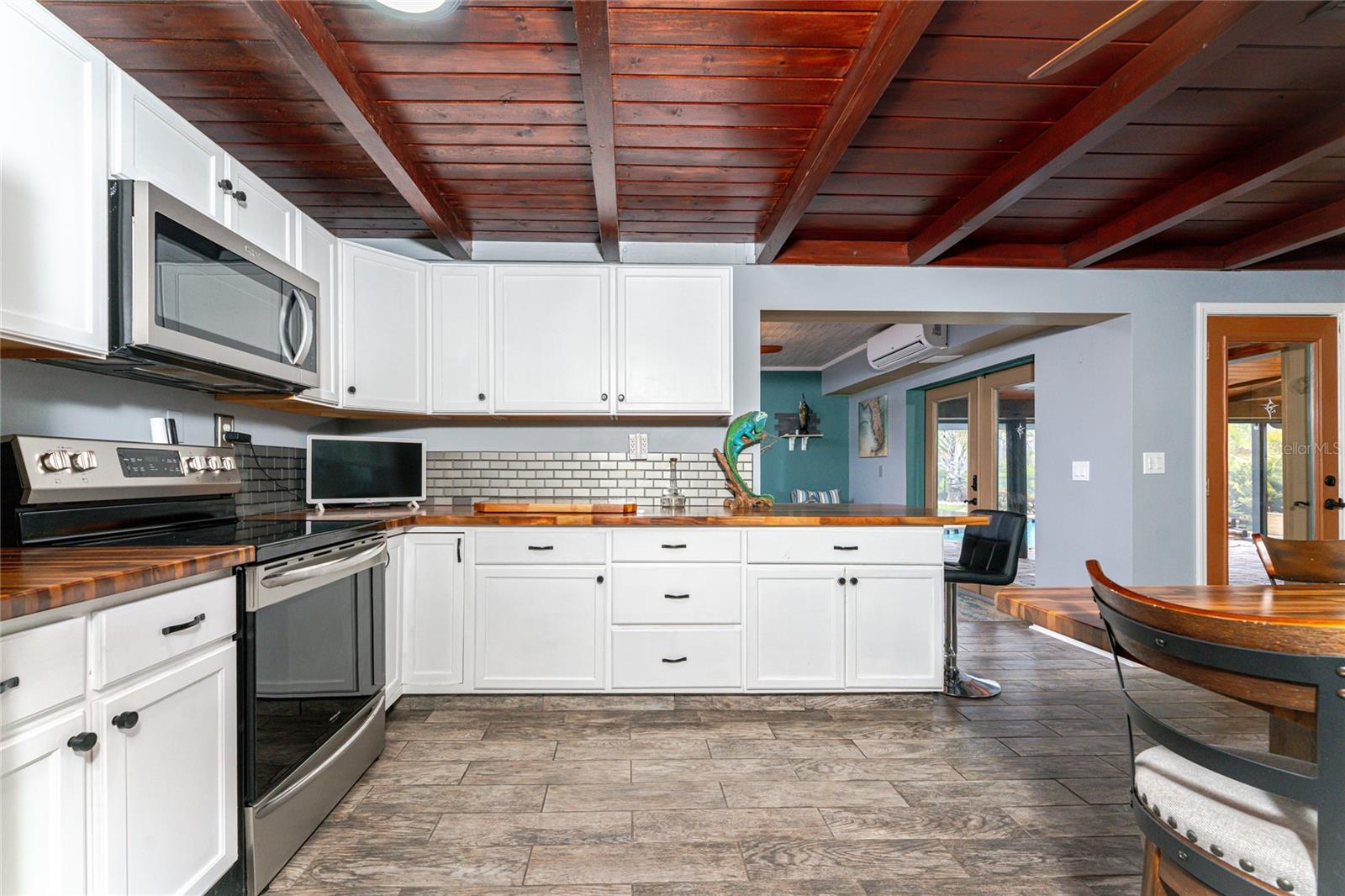 Image 26 of 61 For 2186 Oyster Creek Drive