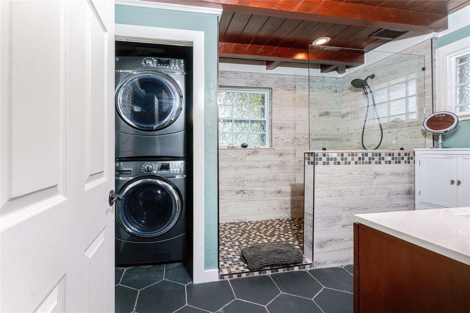 Image 29 of 61 For 2186 Oyster Creek Drive