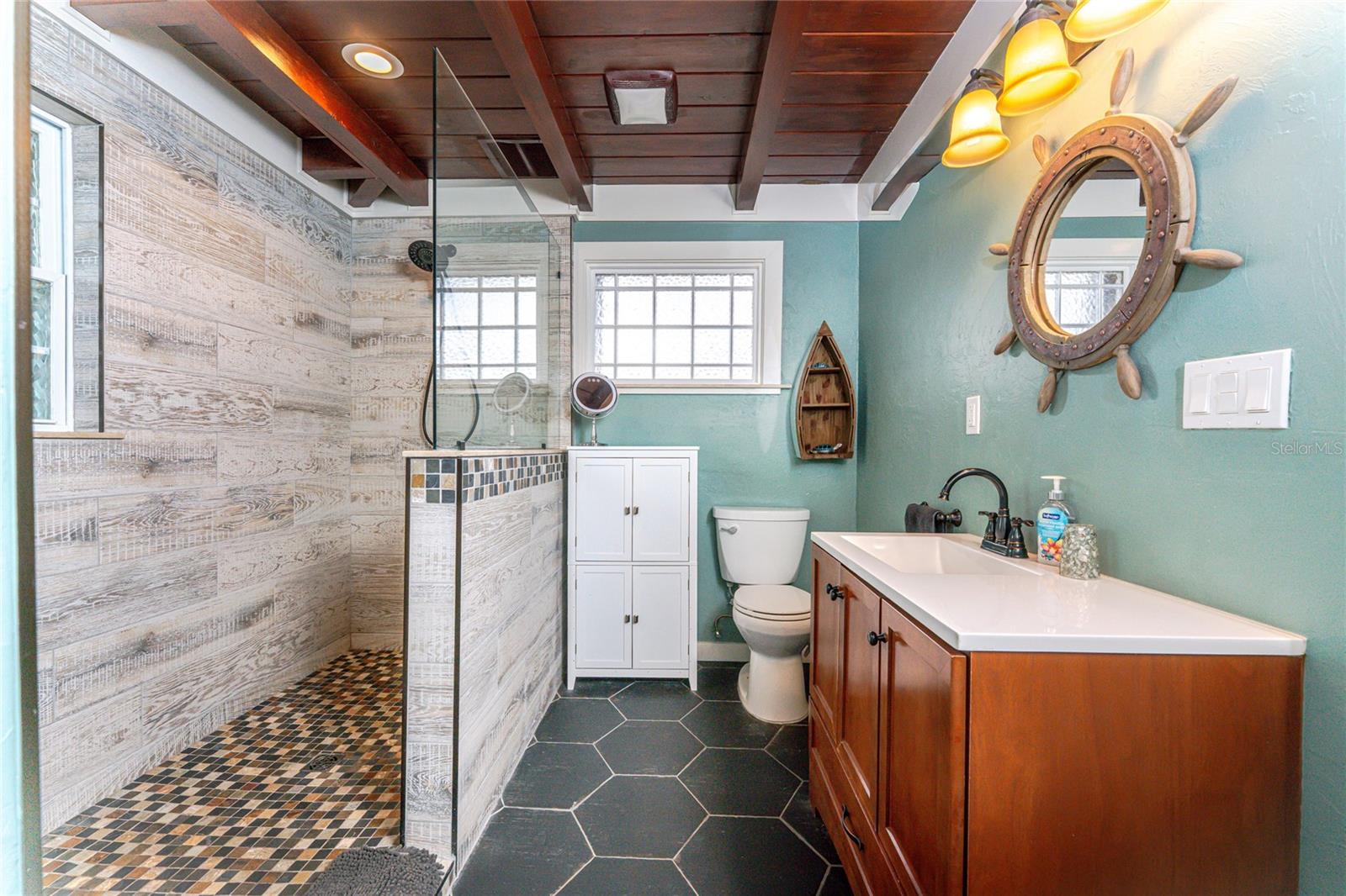 Image 30 of 61 For 2186 Oyster Creek Drive