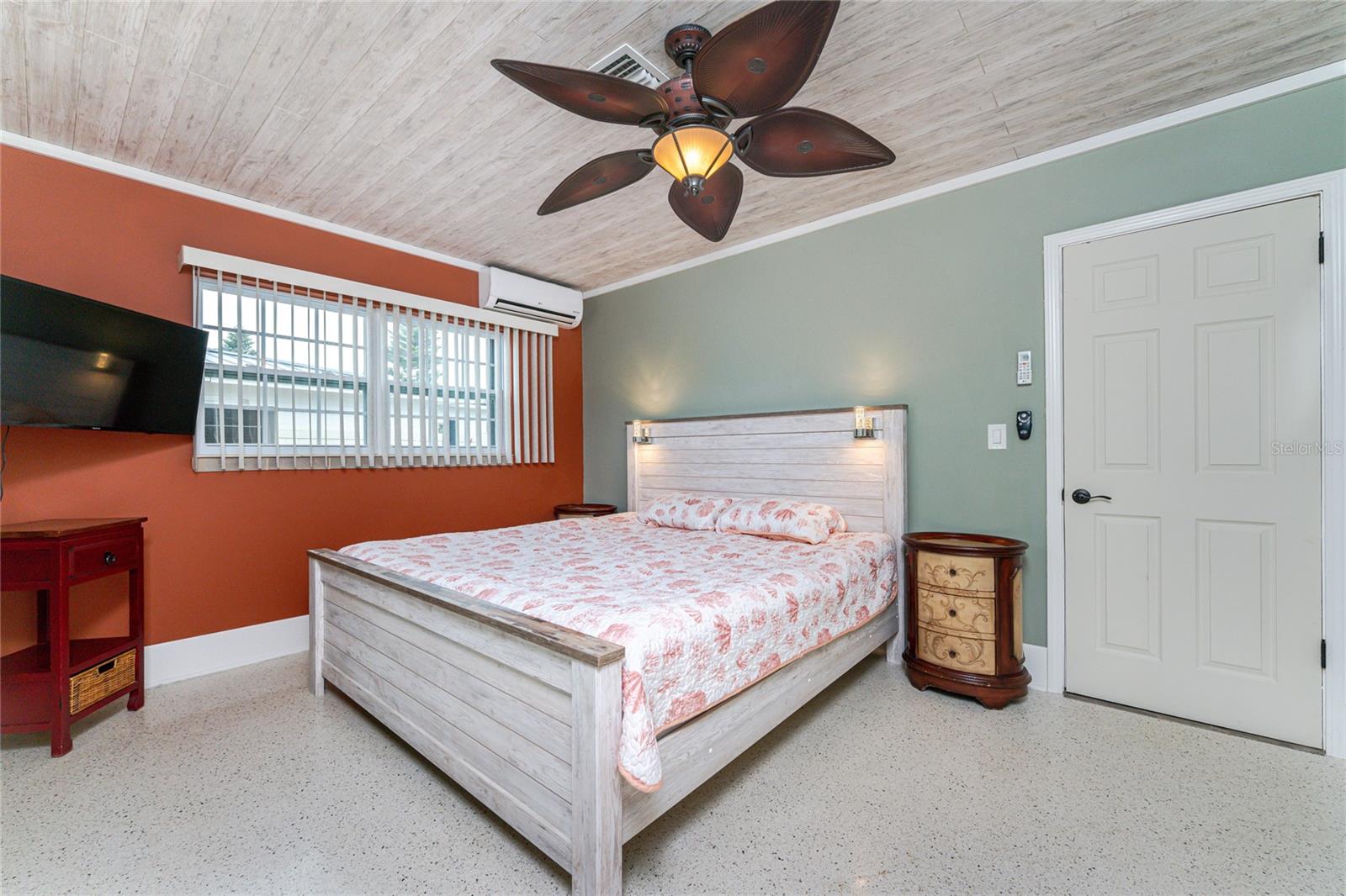 Image 39 of 61 For 2186 Oyster Creek Drive