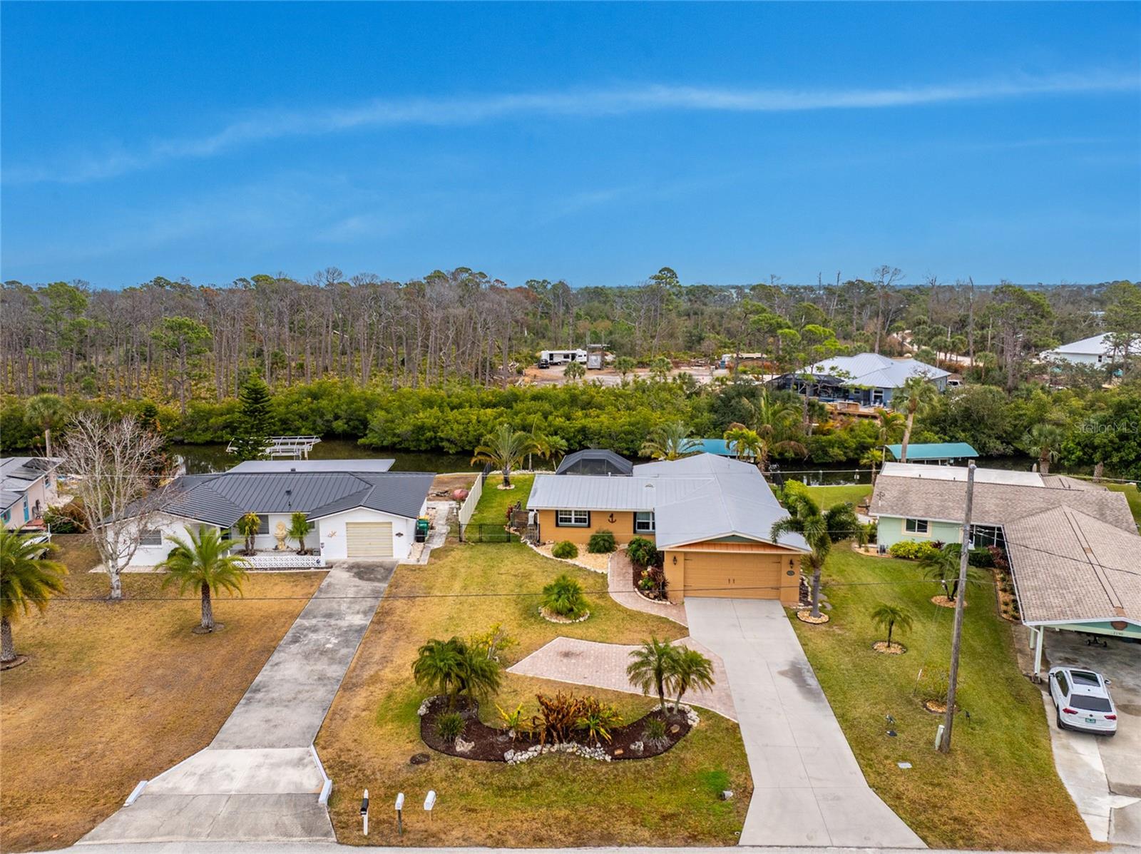 Image 55 of 61 For 2186 Oyster Creek Drive