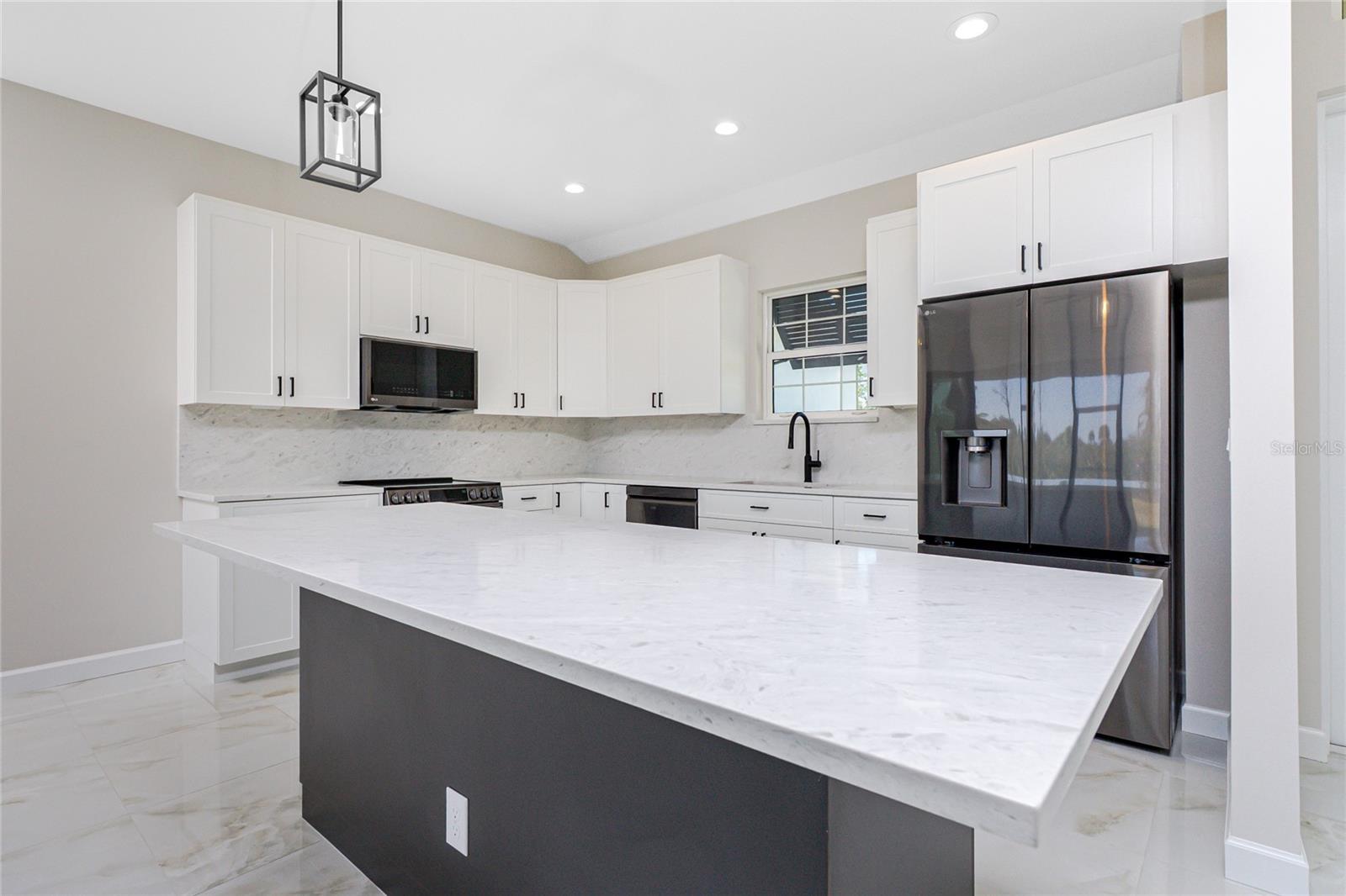 Image 12 of 45 For 242 Brig Circle W