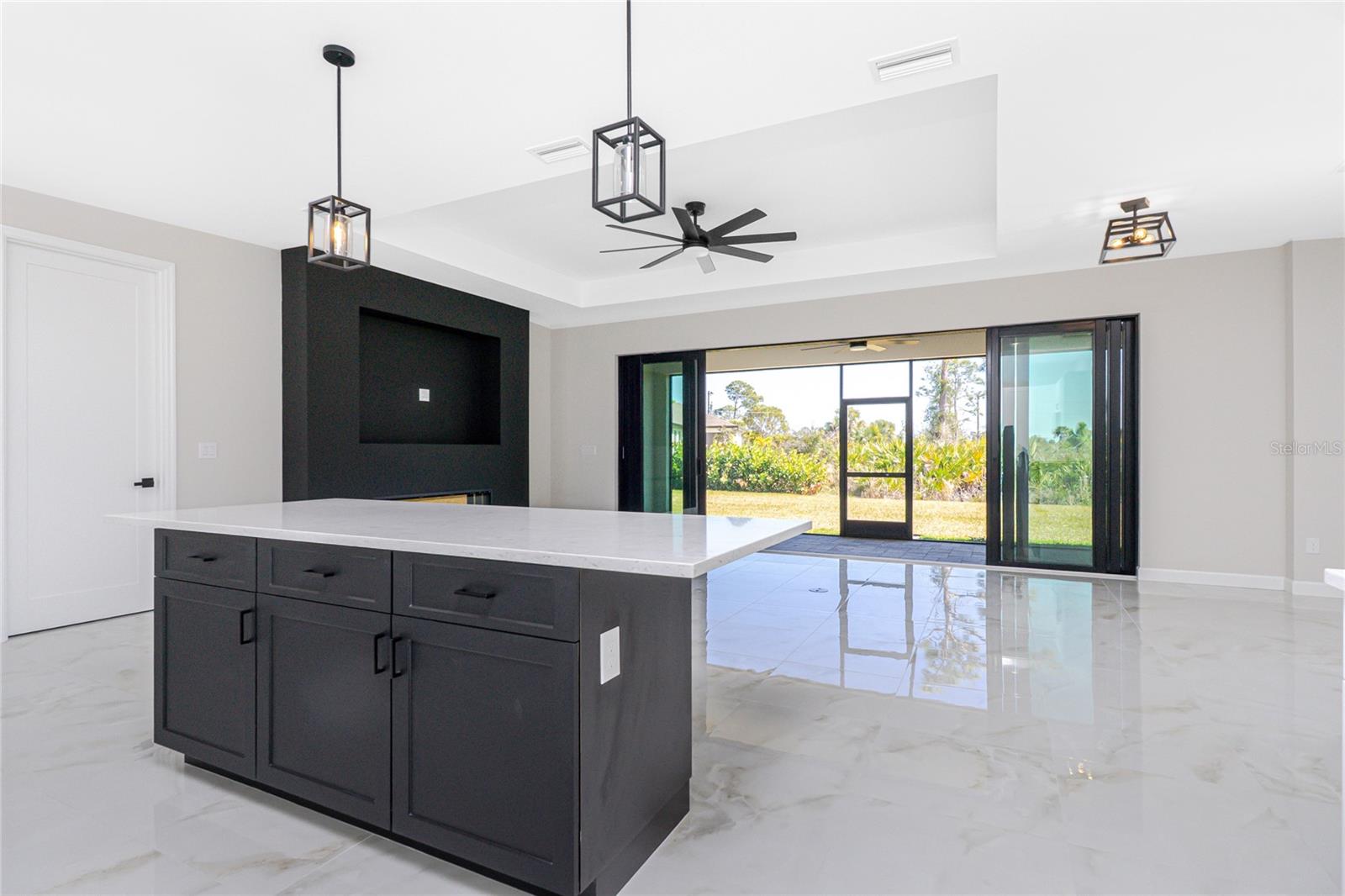 Image 17 of 45 For 242 Brig Circle W