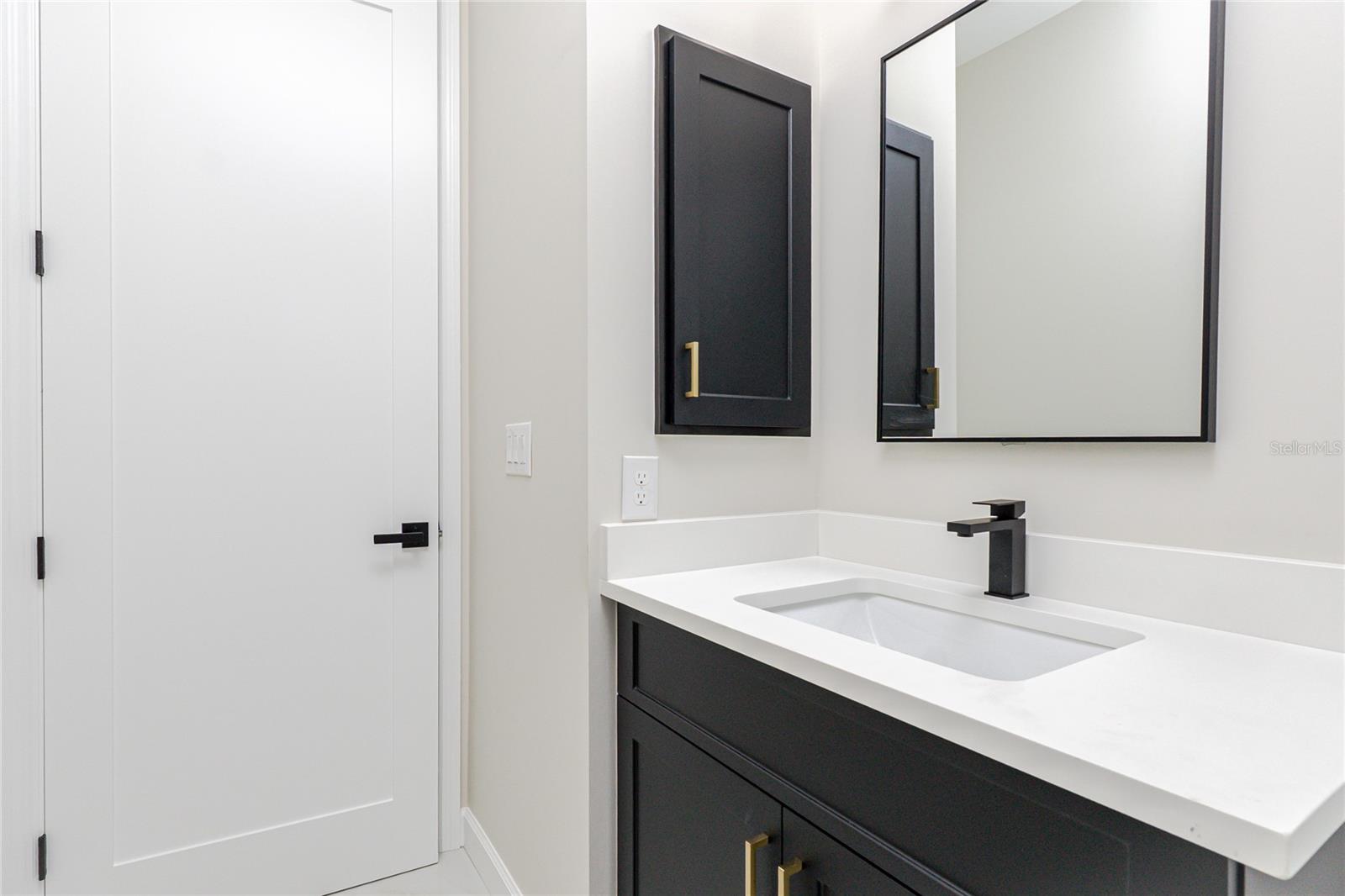 Image 23 of 45 For 242 Brig Circle W