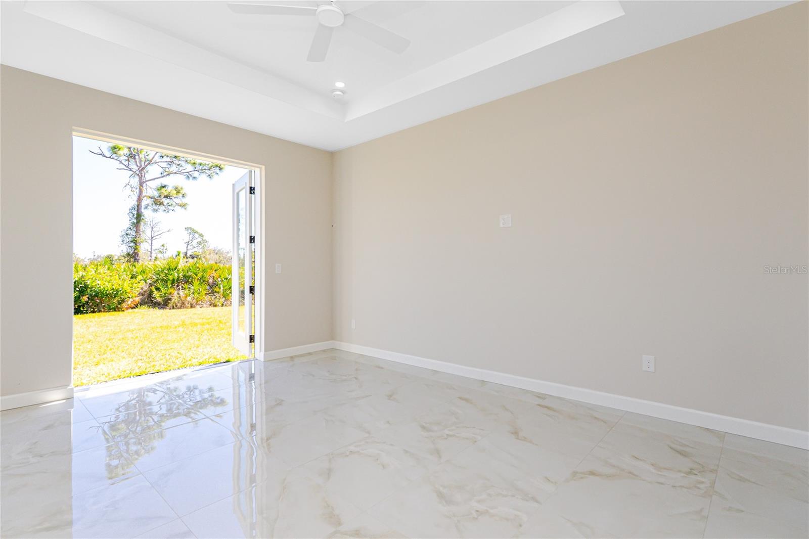 Image 28 of 45 For 242 Brig Circle W