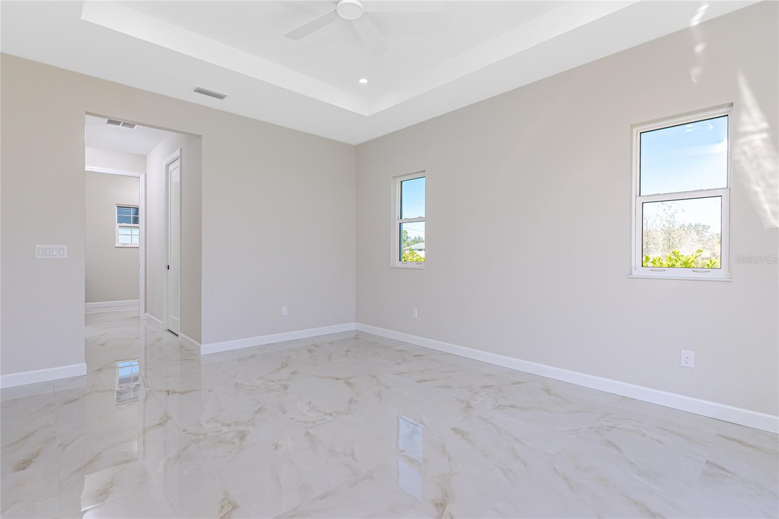 Image 29 of 45 For 242 Brig Circle W