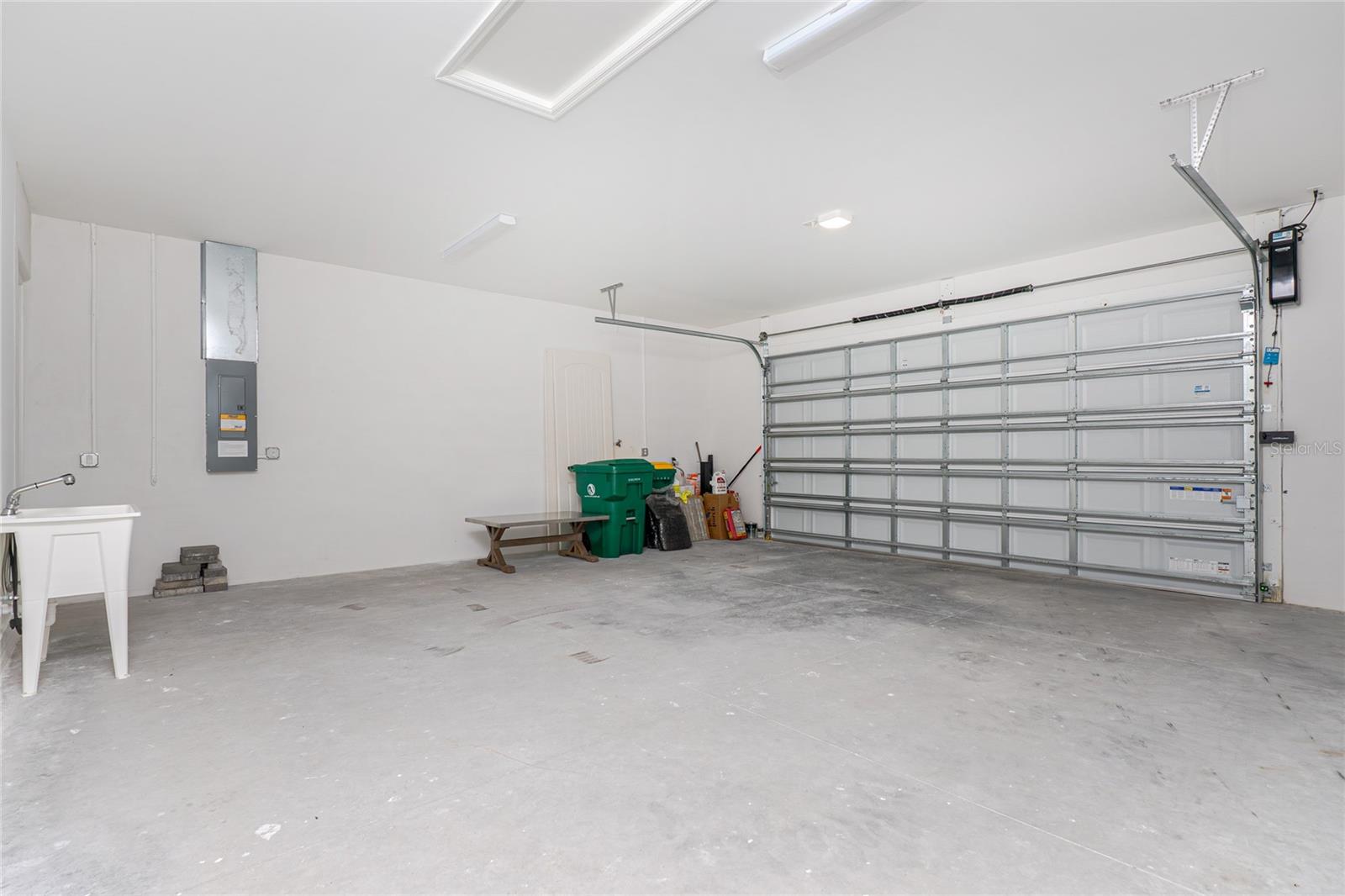 Image 35 of 45 For 242 Brig Circle W