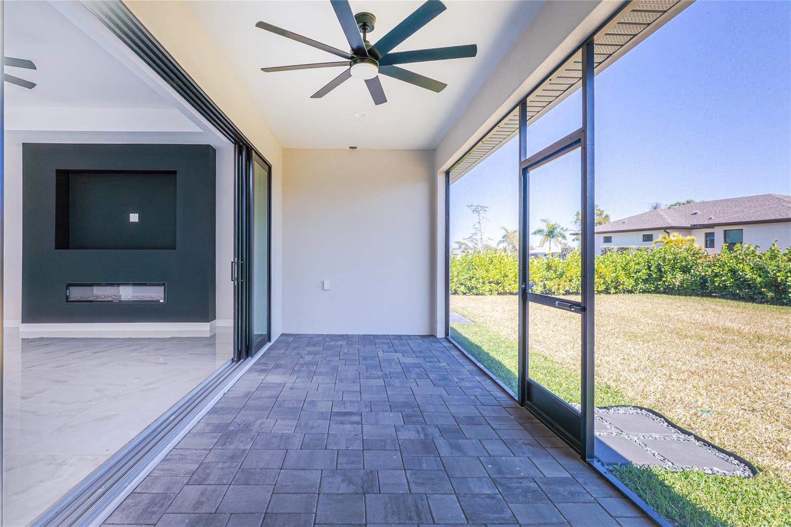 Image 37 of 45 For 242 Brig Circle W