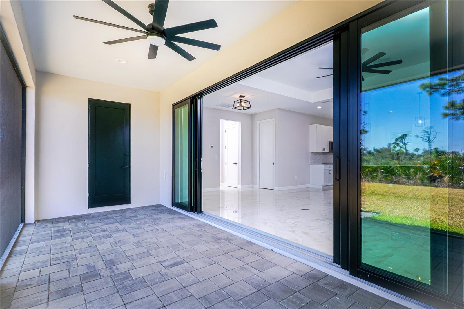 Image 38 of 45 For 242 Brig Circle W