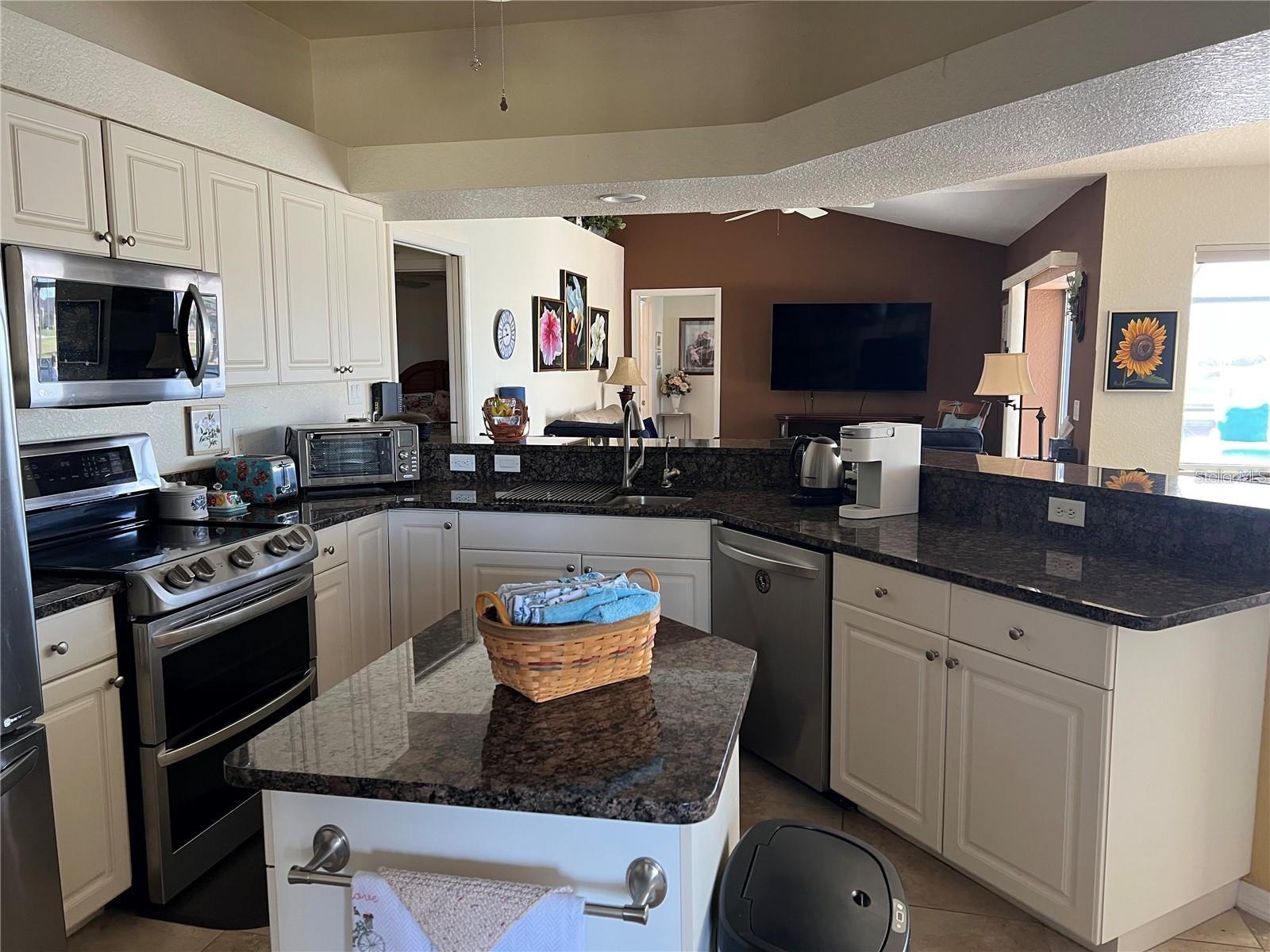 Image 10 of 49 For 9458 Melody Circle