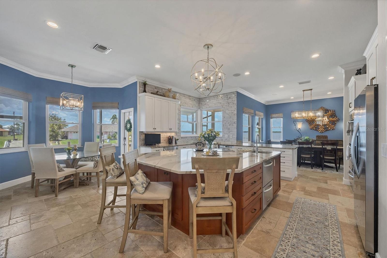 Image 19 of 75 For 12438 Prather Avenue