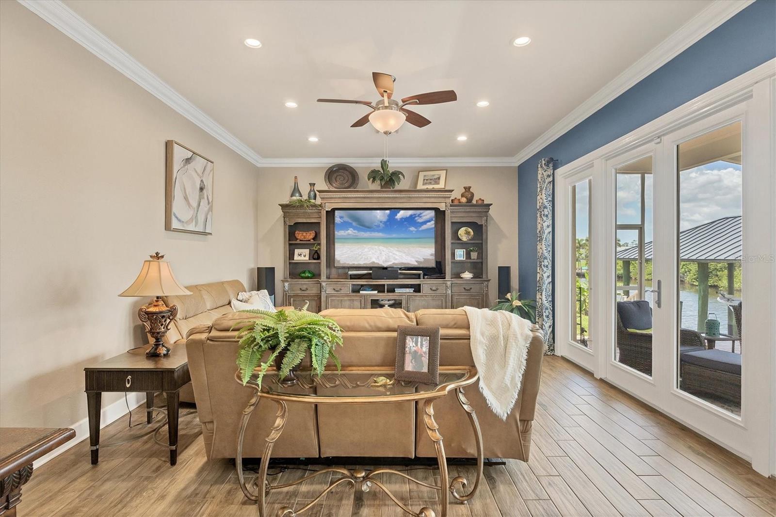 Image 22 of 75 For 12438 Prather Avenue