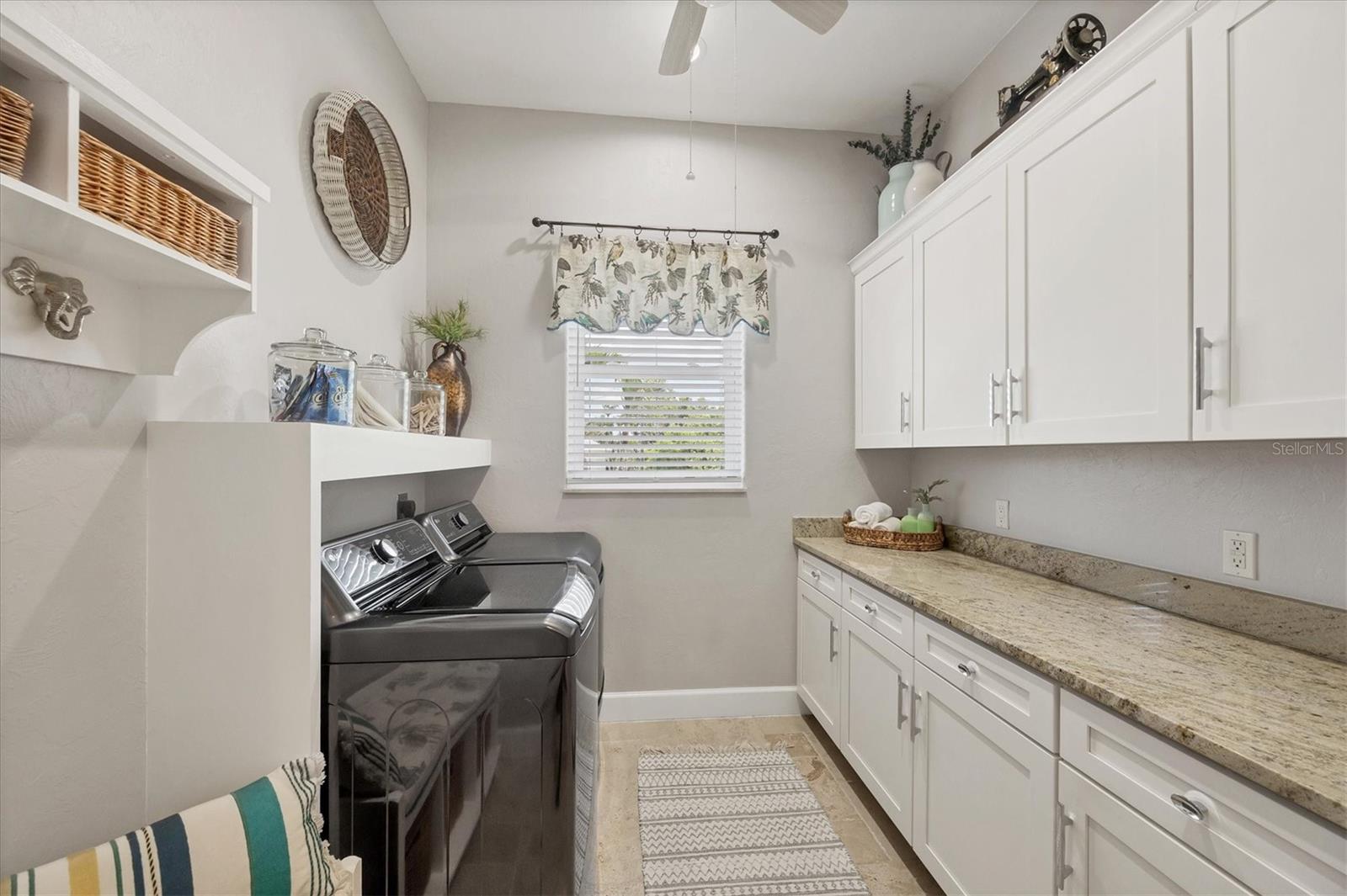 Image 28 of 75 For 12438 Prather Avenue