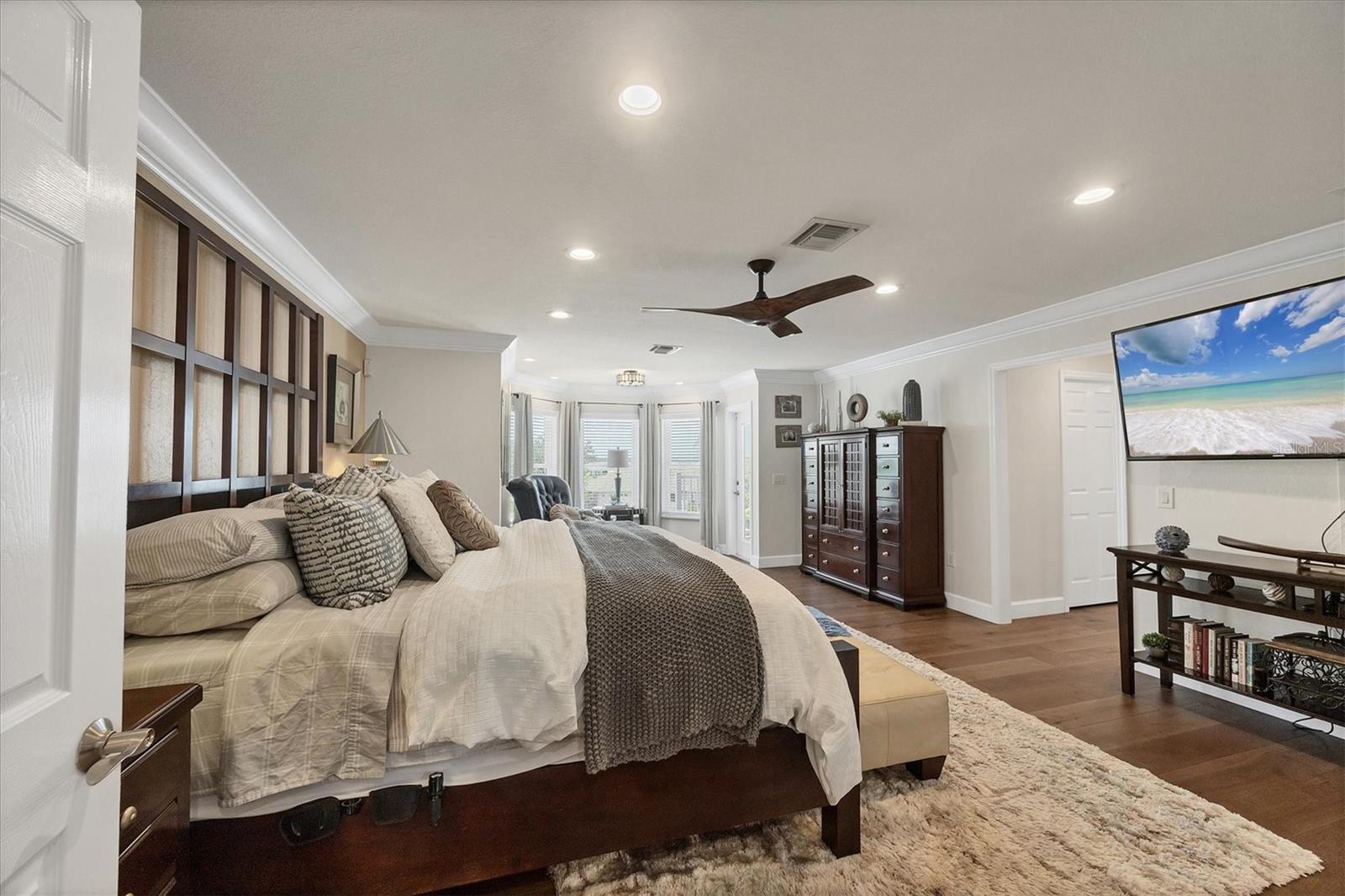 Image 31 of 75 For 12438 Prather Avenue