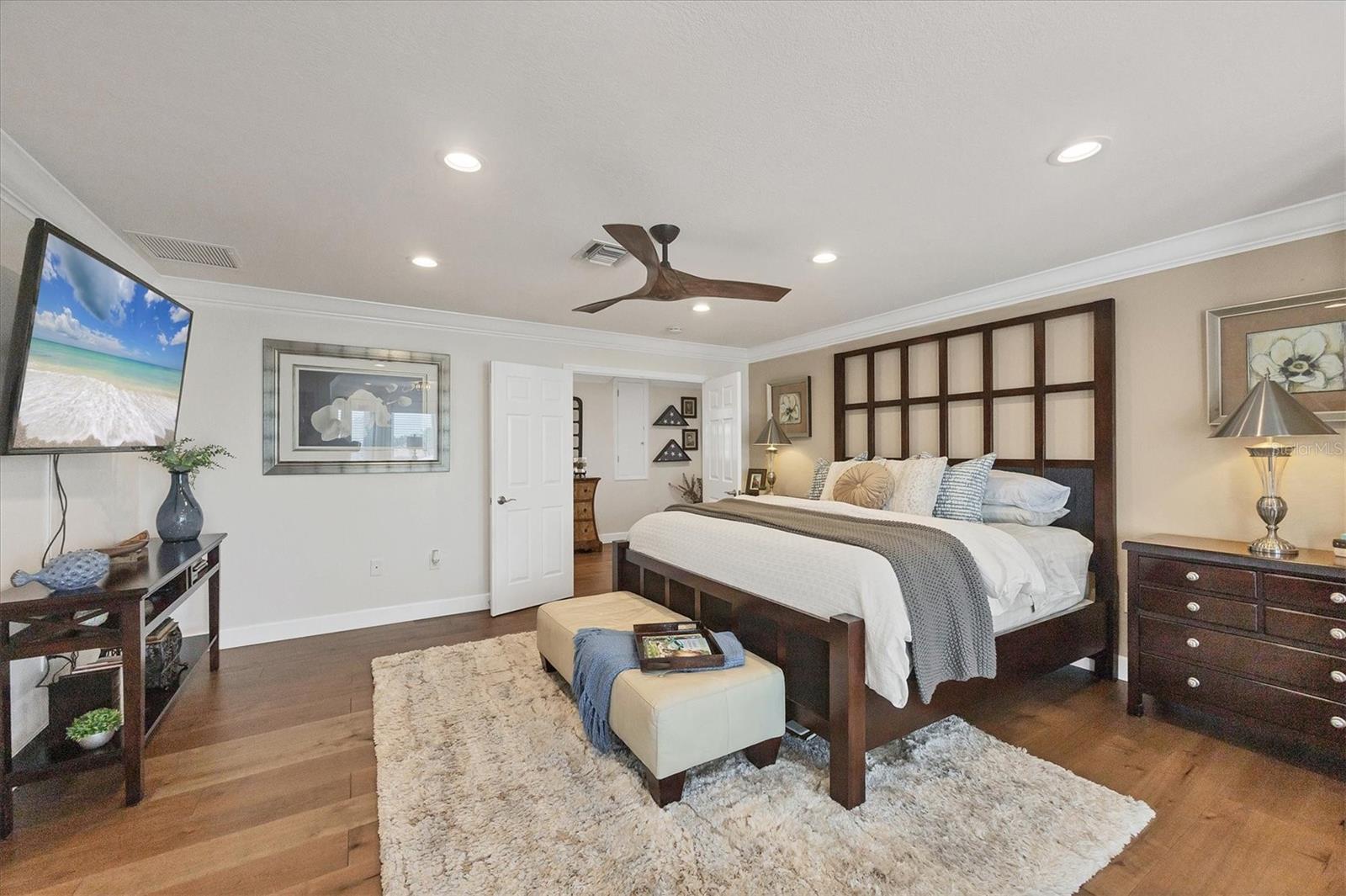 Image 33 of 75 For 12438 Prather Avenue