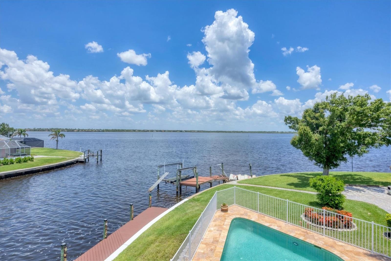 Image 38 of 75 For 12438 Prather Avenue