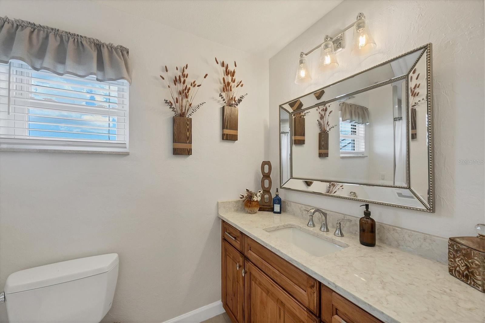 Image 42 of 75 For 12438 Prather Avenue