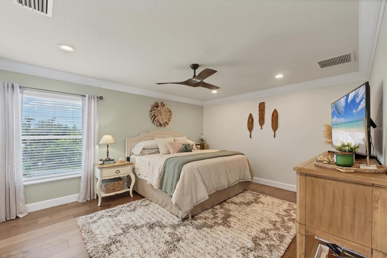 Image 45 of 75 For 12438 Prather Avenue