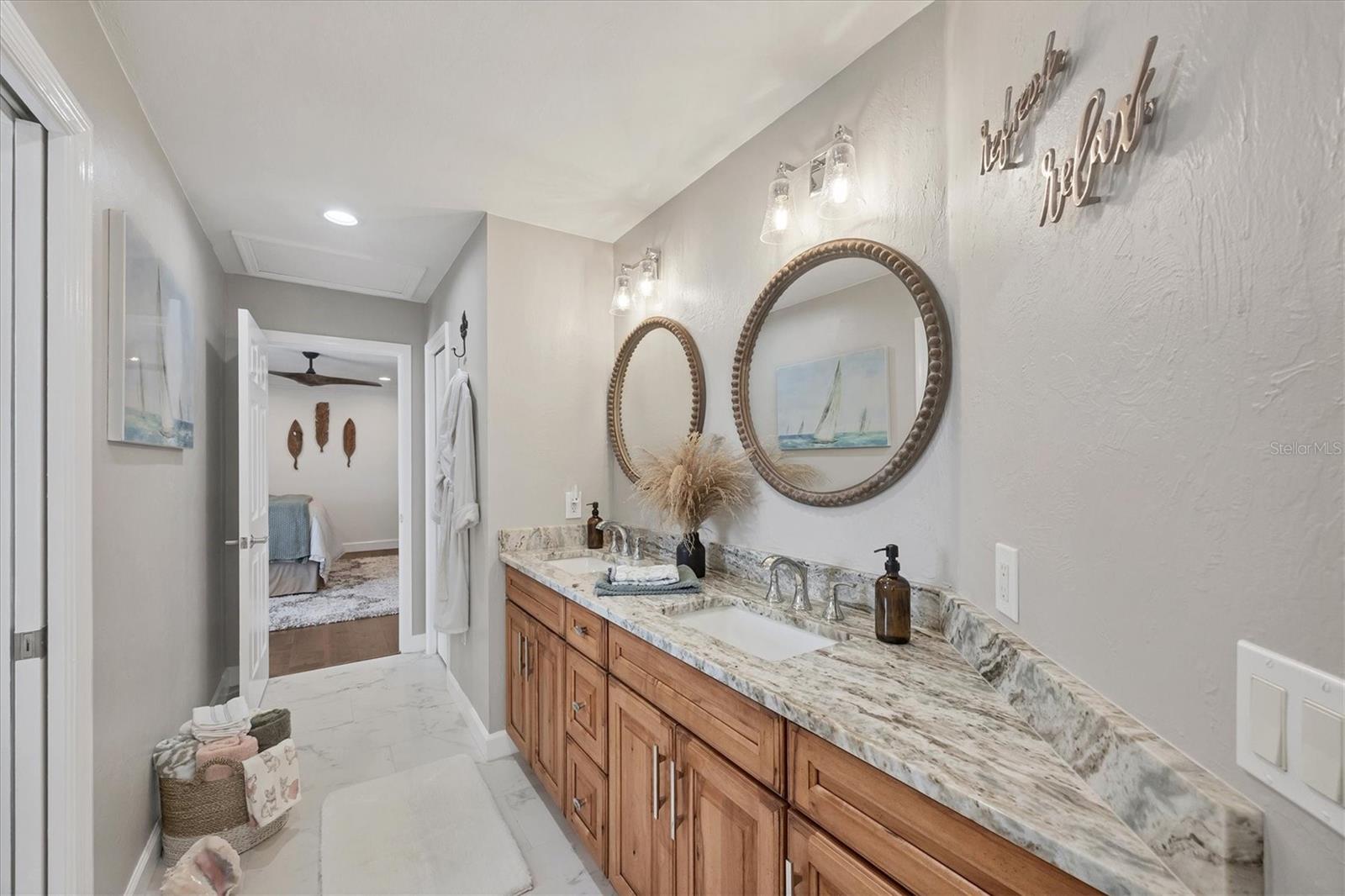 Image 46 of 75 For 12438 Prather Avenue