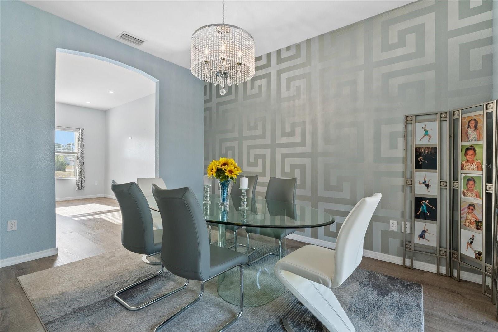 Image 12 of 34 For 2668 Clovelon Street