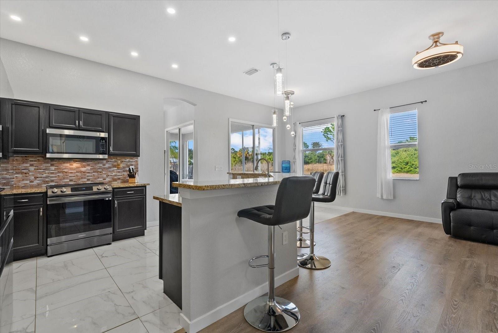 Image 15 of 34 For 2668 Clovelon Street