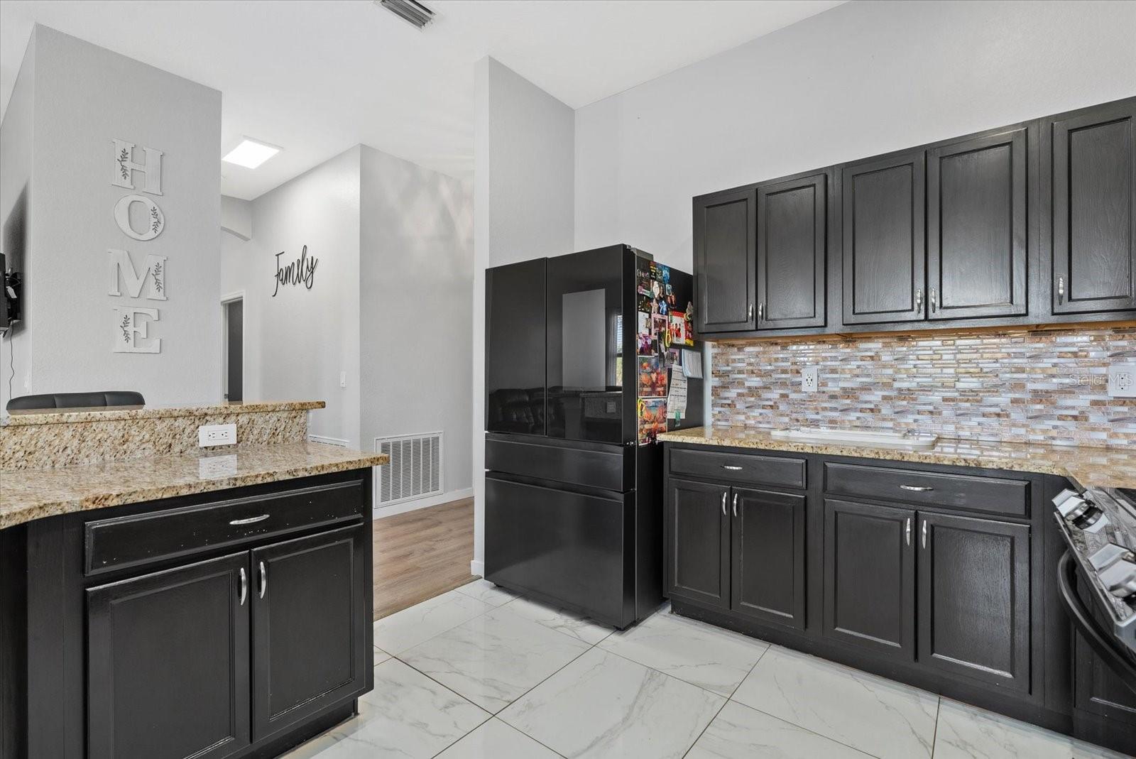 Image 16 of 34 For 2668 Clovelon Street