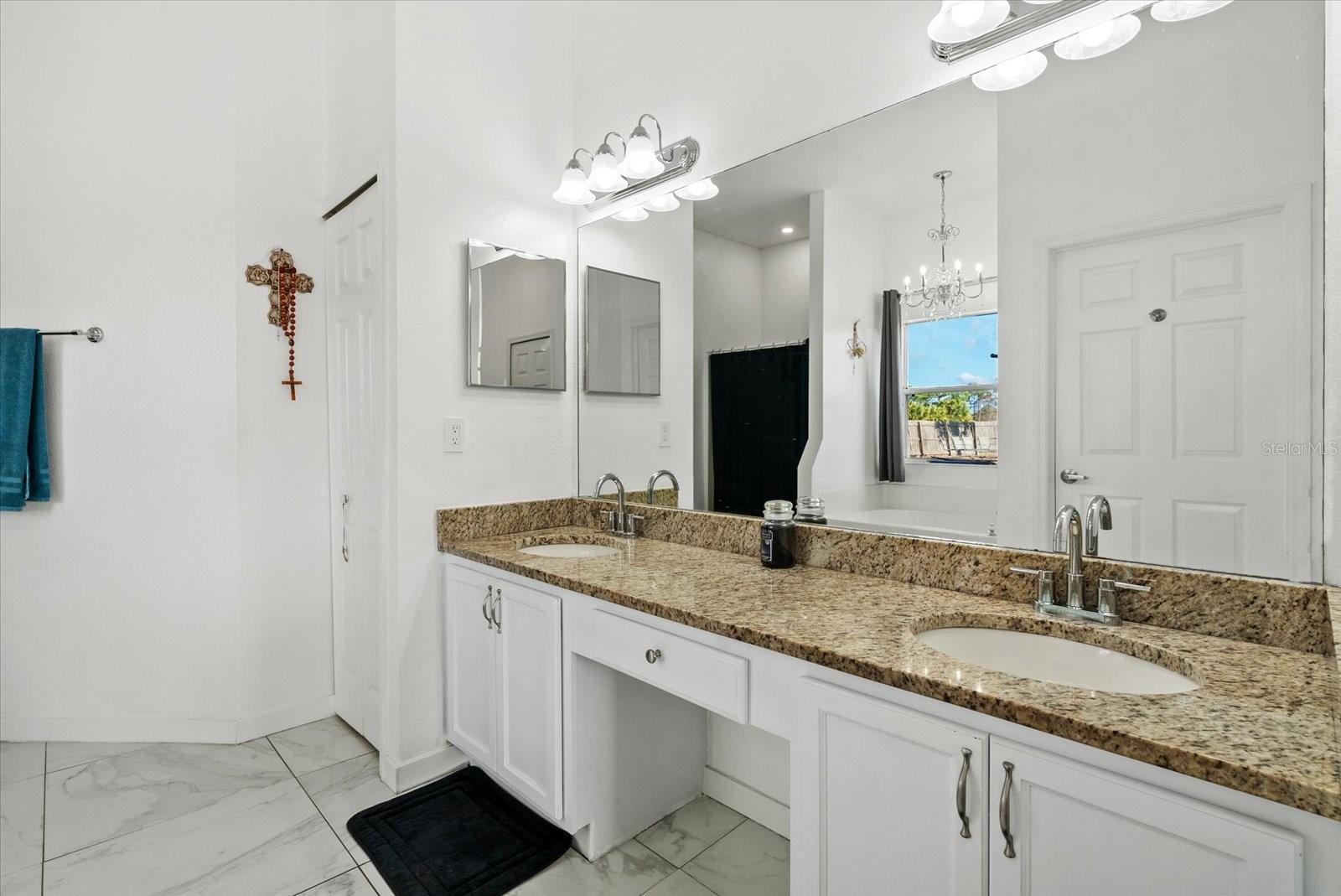 Image 28 of 34 For 2668 Clovelon Street