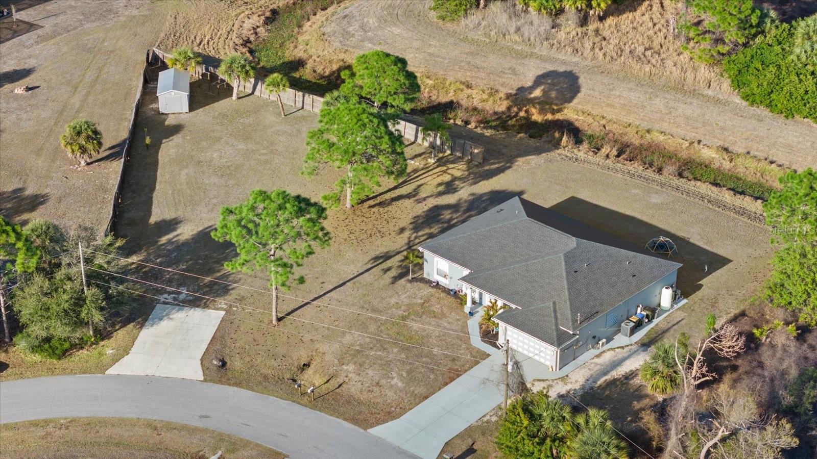 Image 5 of 34 For 2668 Clovelon Street