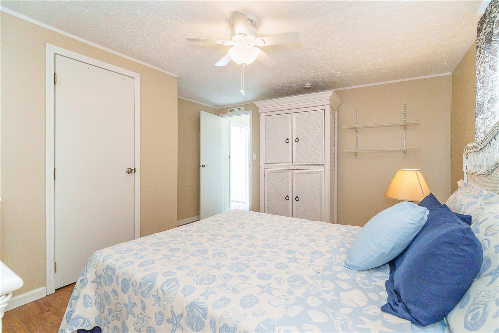 Image 21 of 46 For 8320 Riverside Drive 94