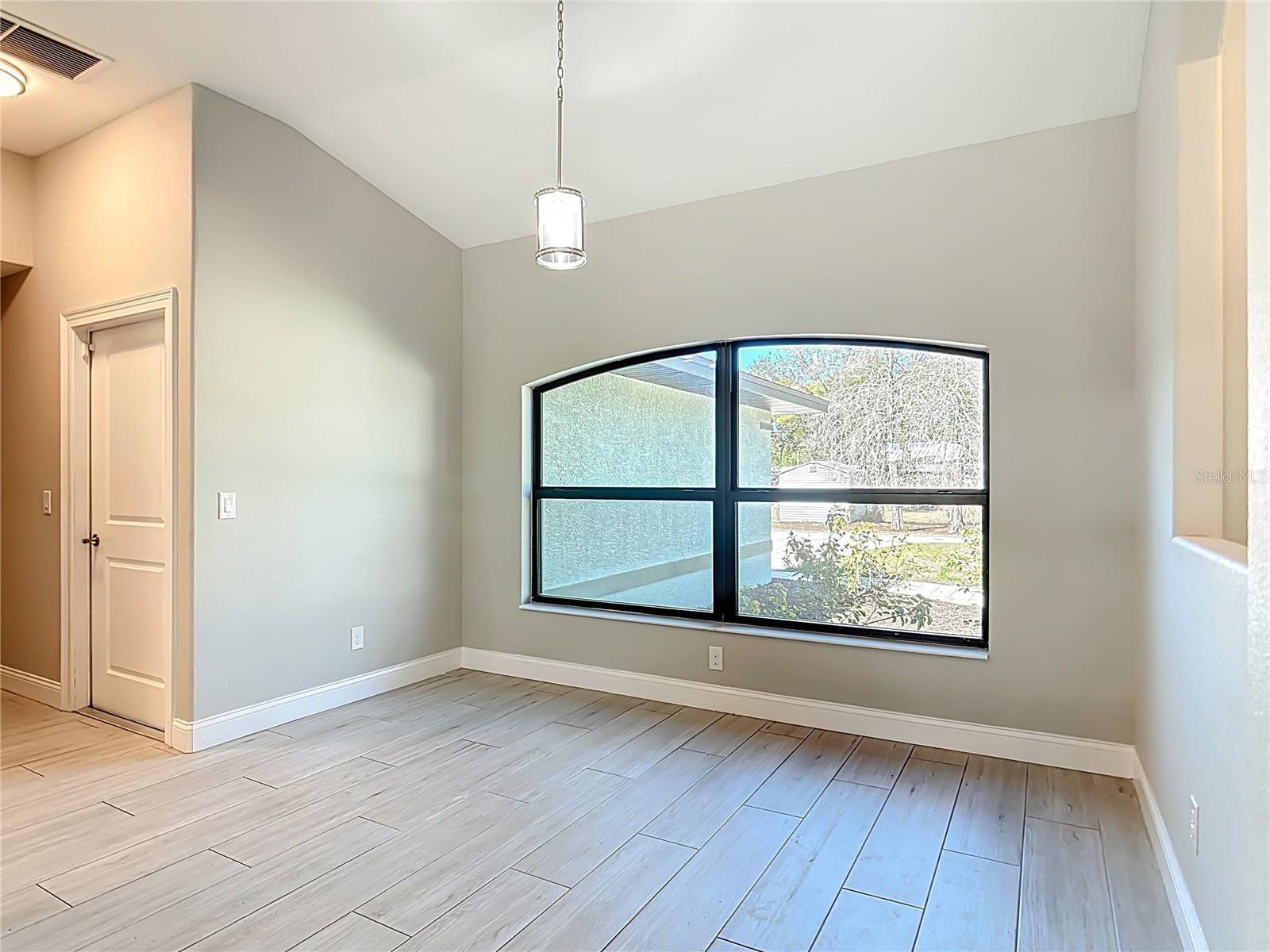 Image 16 of 57 For 540 Alabama Avenue