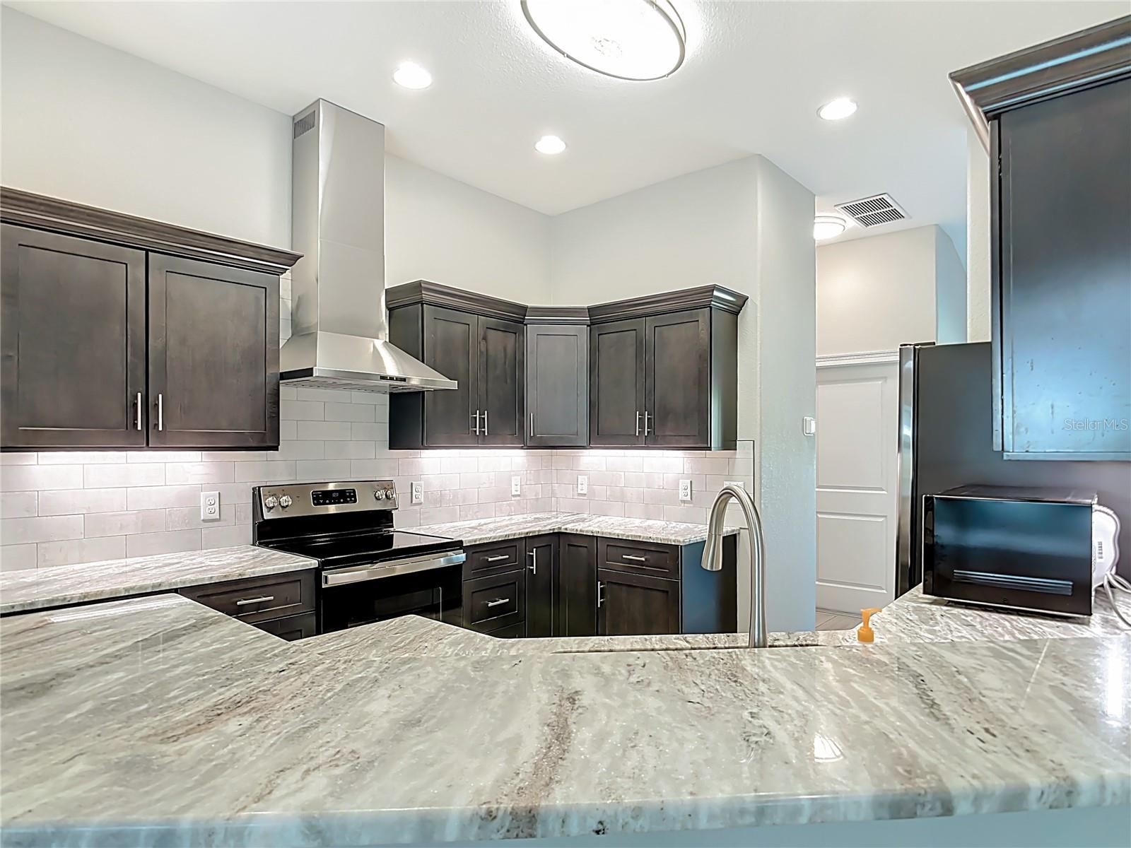 Image 24 of 57 For 540 Alabama Avenue