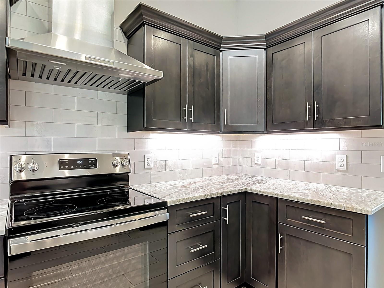 Image 25 of 57 For 540 Alabama Avenue