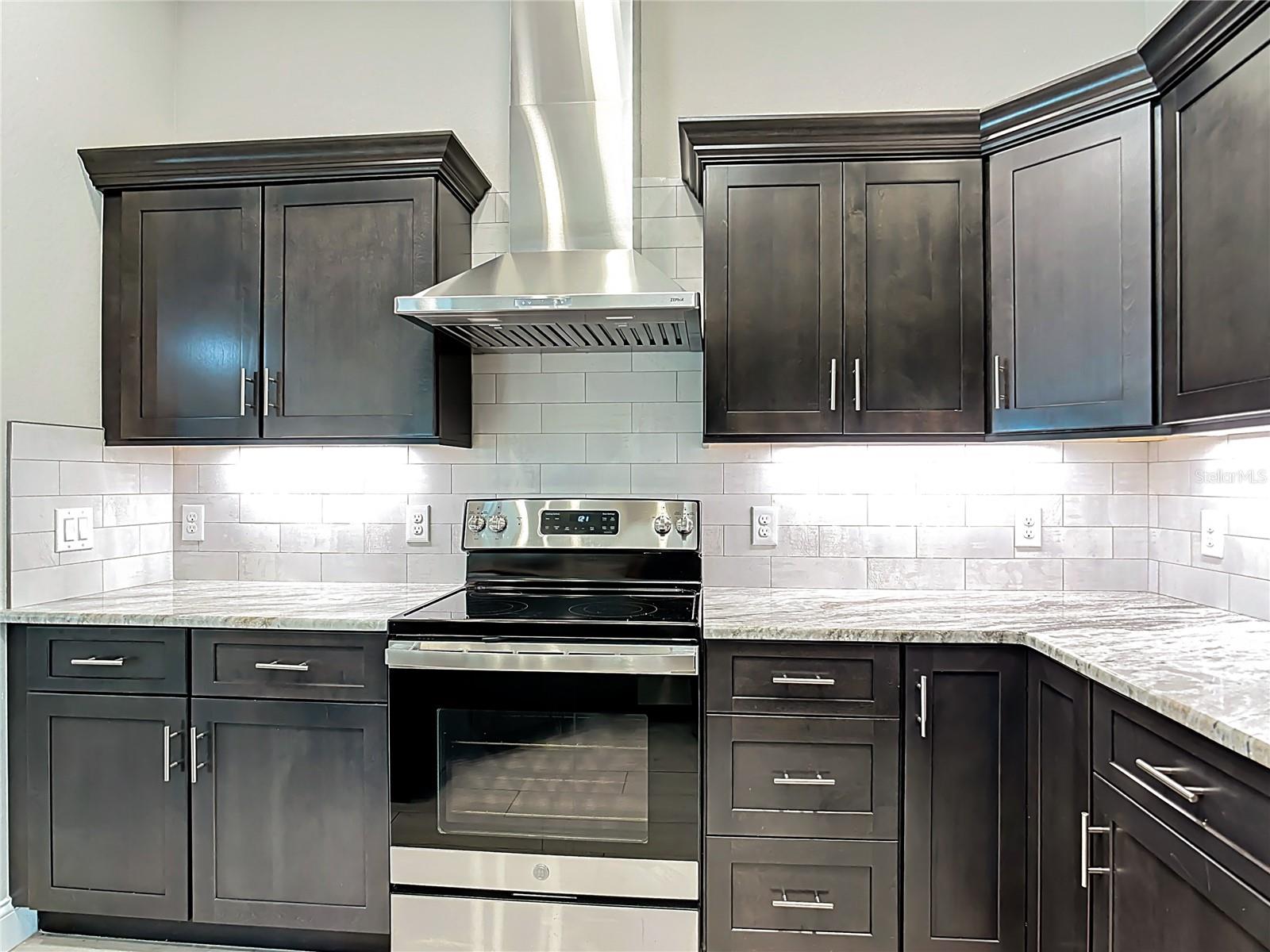 Image 26 of 57 For 540 Alabama Avenue