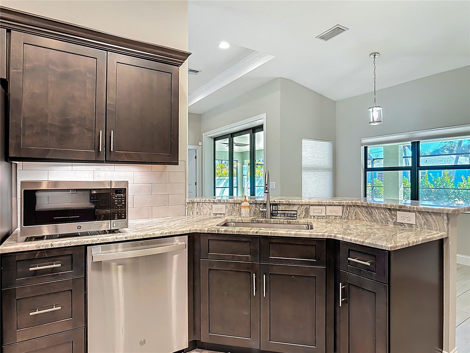 Image 27 of 57 For 540 Alabama Avenue