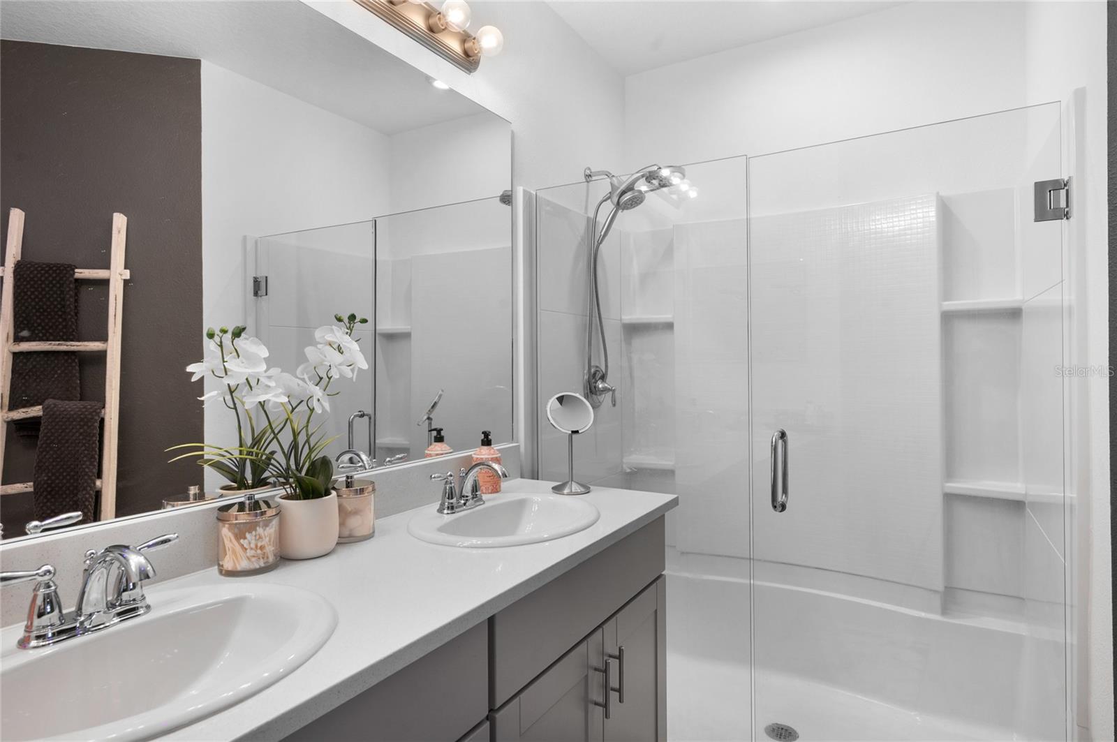 Image 19 of 55 For 6236 Springmont Loop