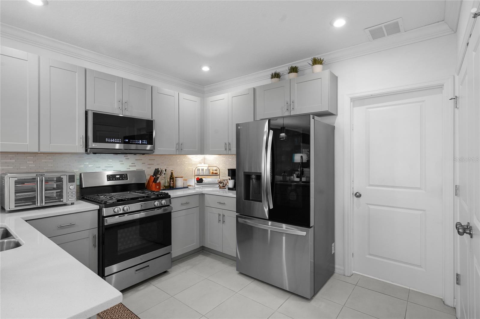 Image 8 of 55 For 6236 Springmont Loop