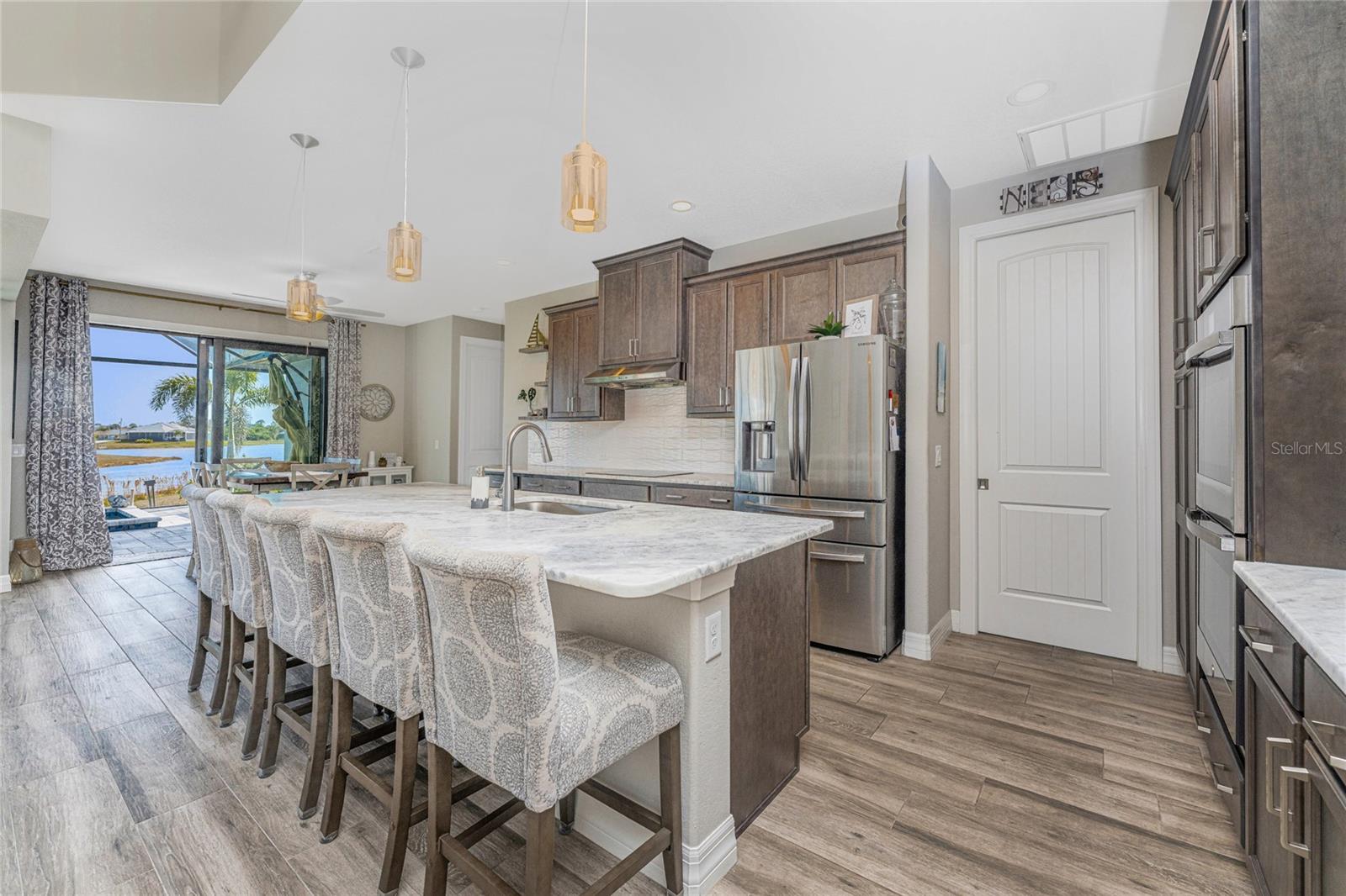 Image 12 of 86 For 401 Albatross Road