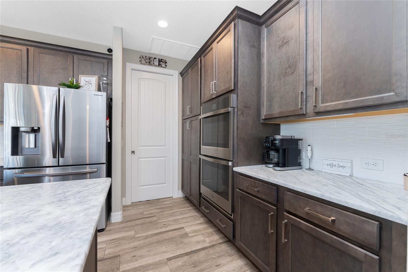 Image 16 of 86 For 401 Albatross Road