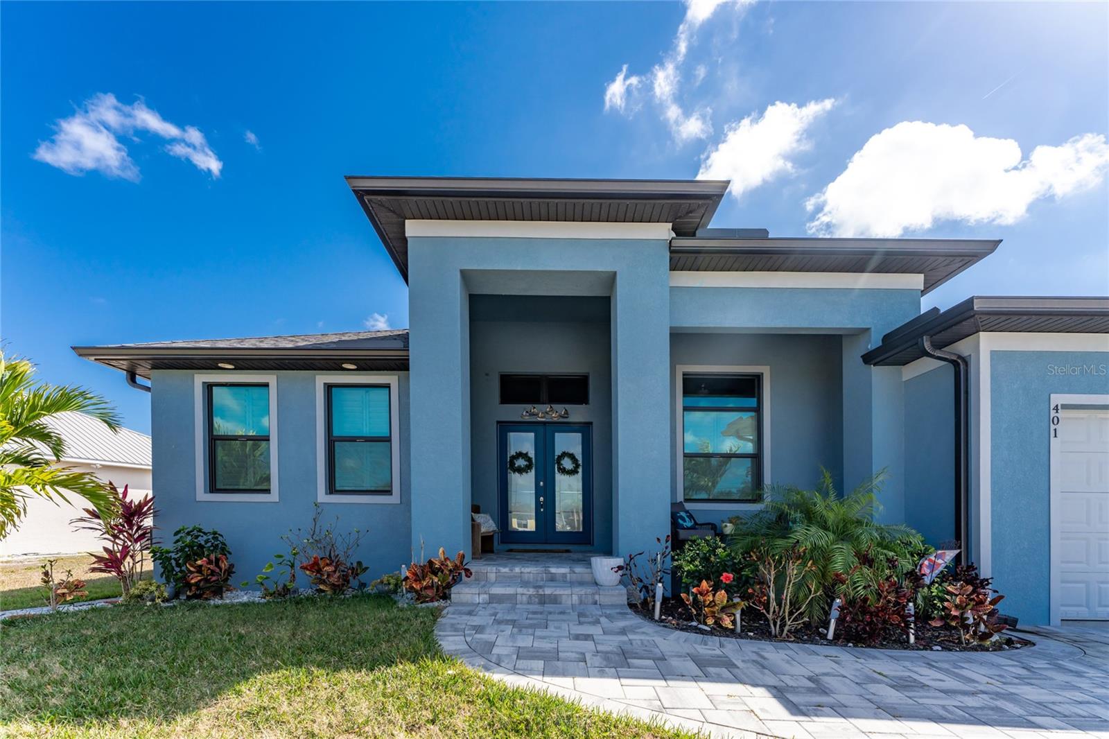 Image 2 of 86 For 401 Albatross Road