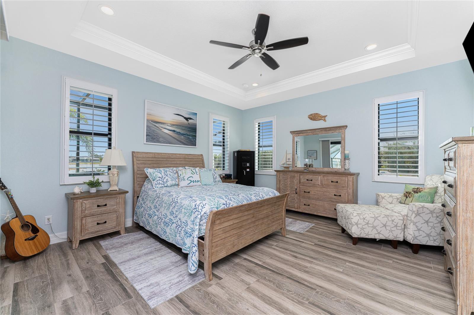 Image 28 of 86 For 401 Albatross Road