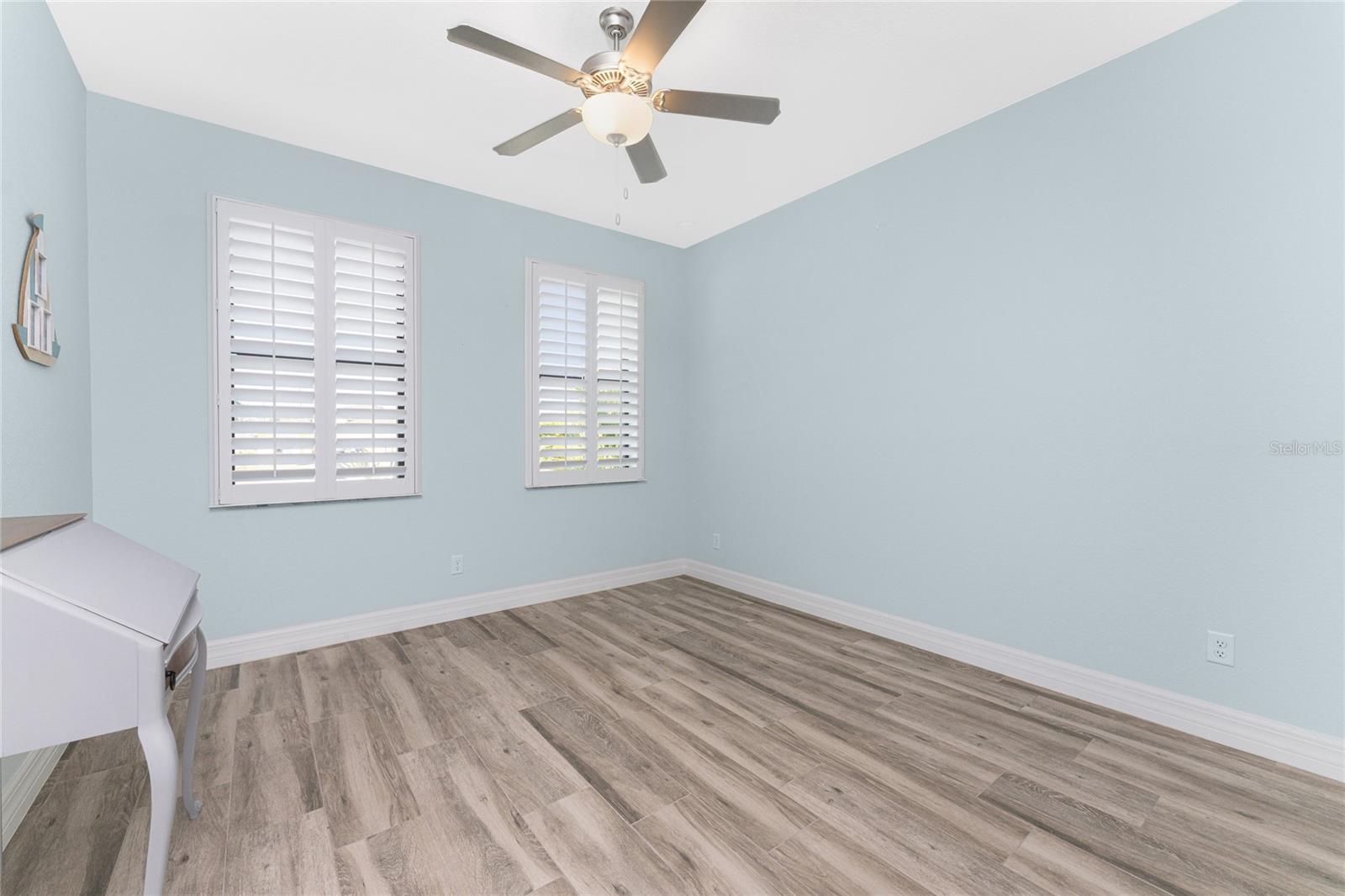 Image 31 of 86 For 401 Albatross Road