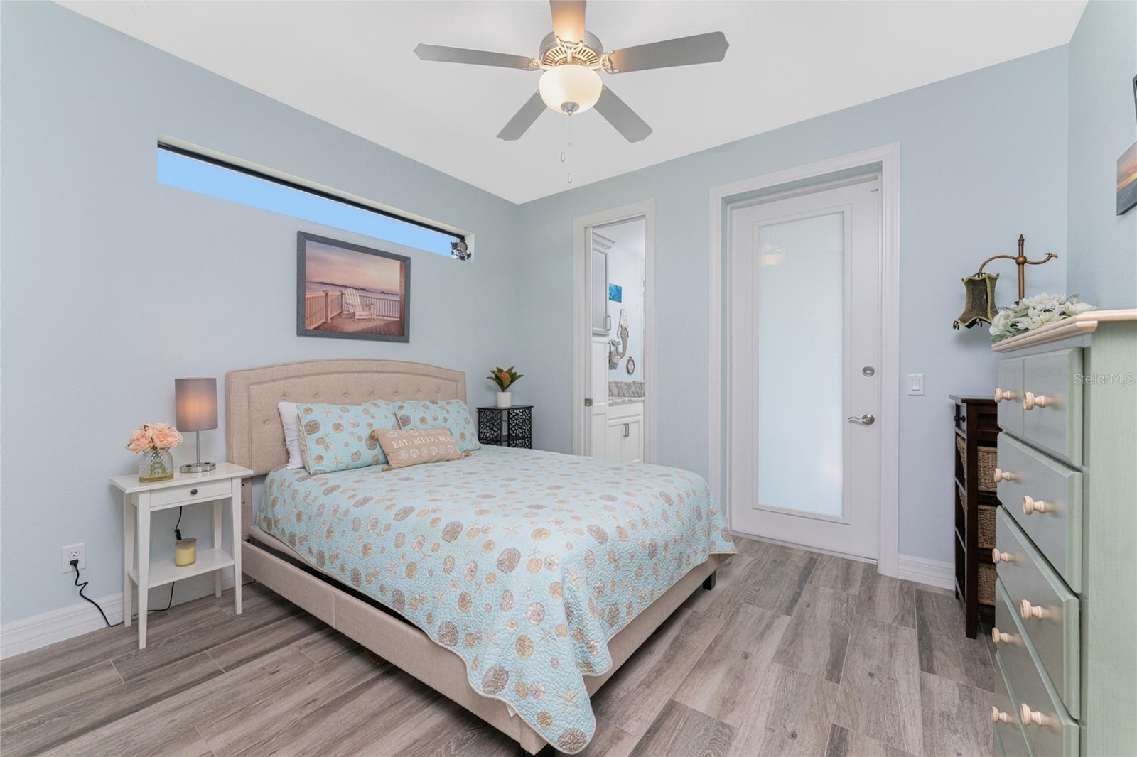 Image 36 of 86 For 401 Albatross Road